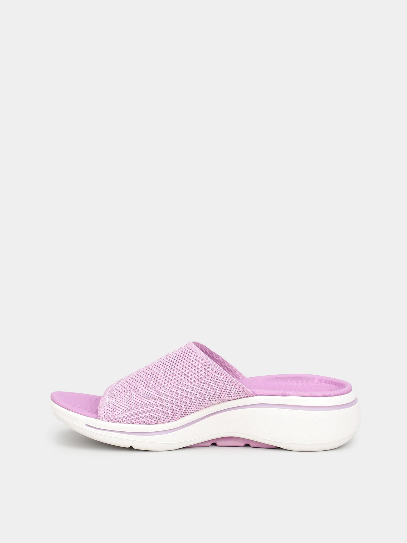 Шлёпанцы Skechers GO Walk Arch Fit модель 140274 LAV Шлёпанцы Skechers GO Walk Arch Fit модель 140274 LAV Фото