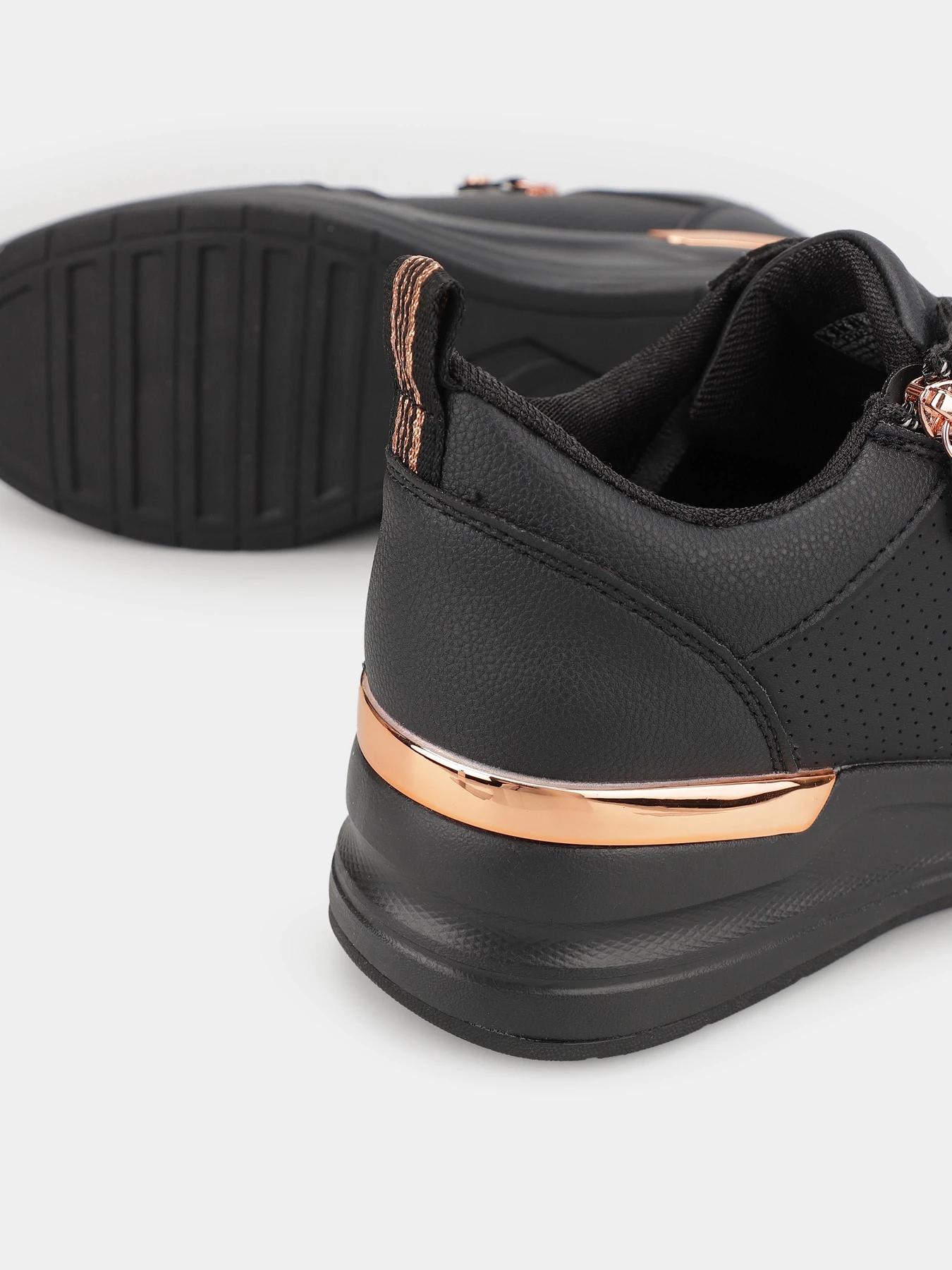 Кроссовки Skechers Billion 2 - Side Door модель 177336 BBK Кроссовки Skechers Billion 2 - Side Door модель 177336 BBK Фото