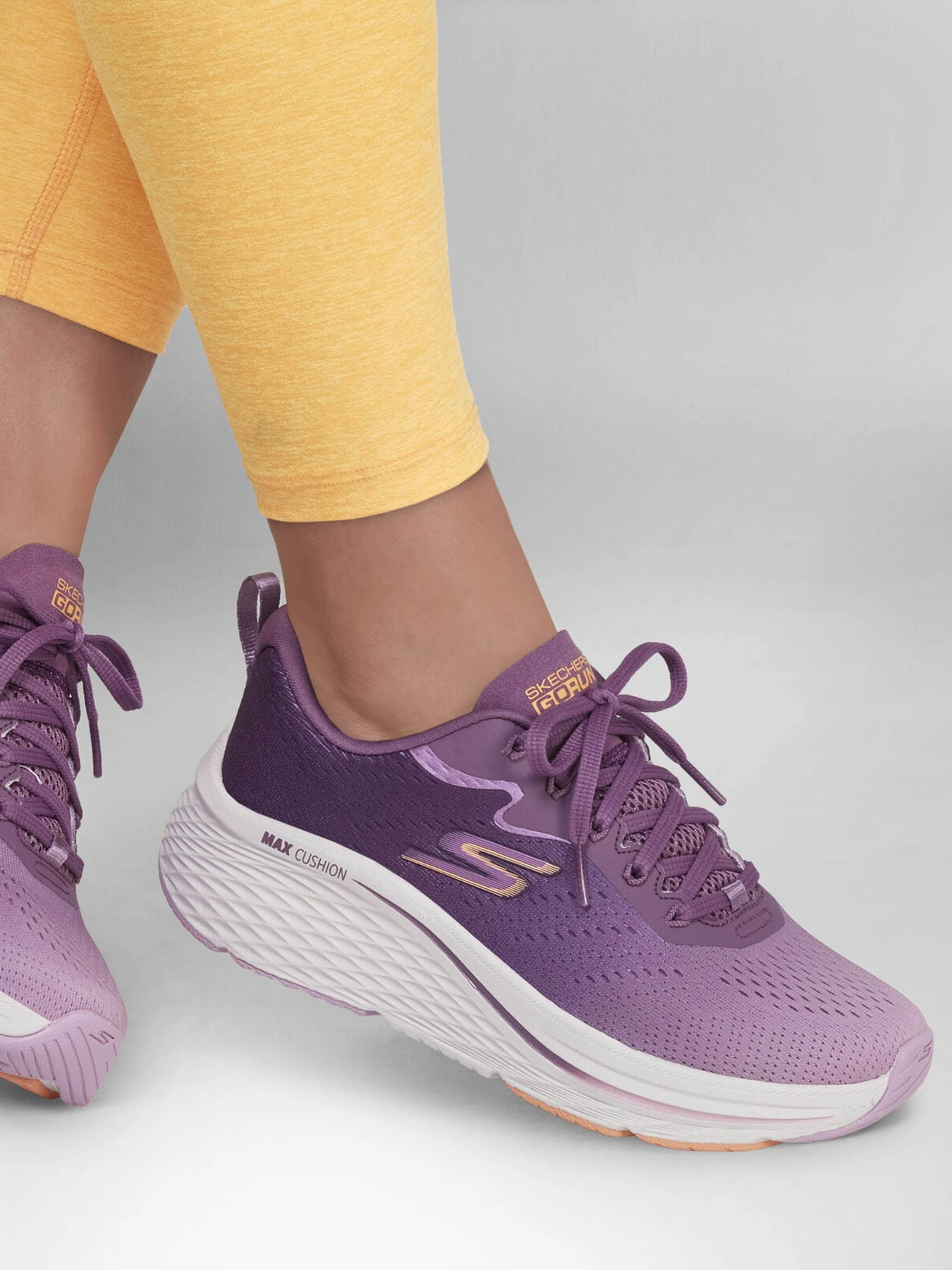 Кросівки Skechers Max Cushioning Elite - Superior Stride модель 129602 MVE Фото