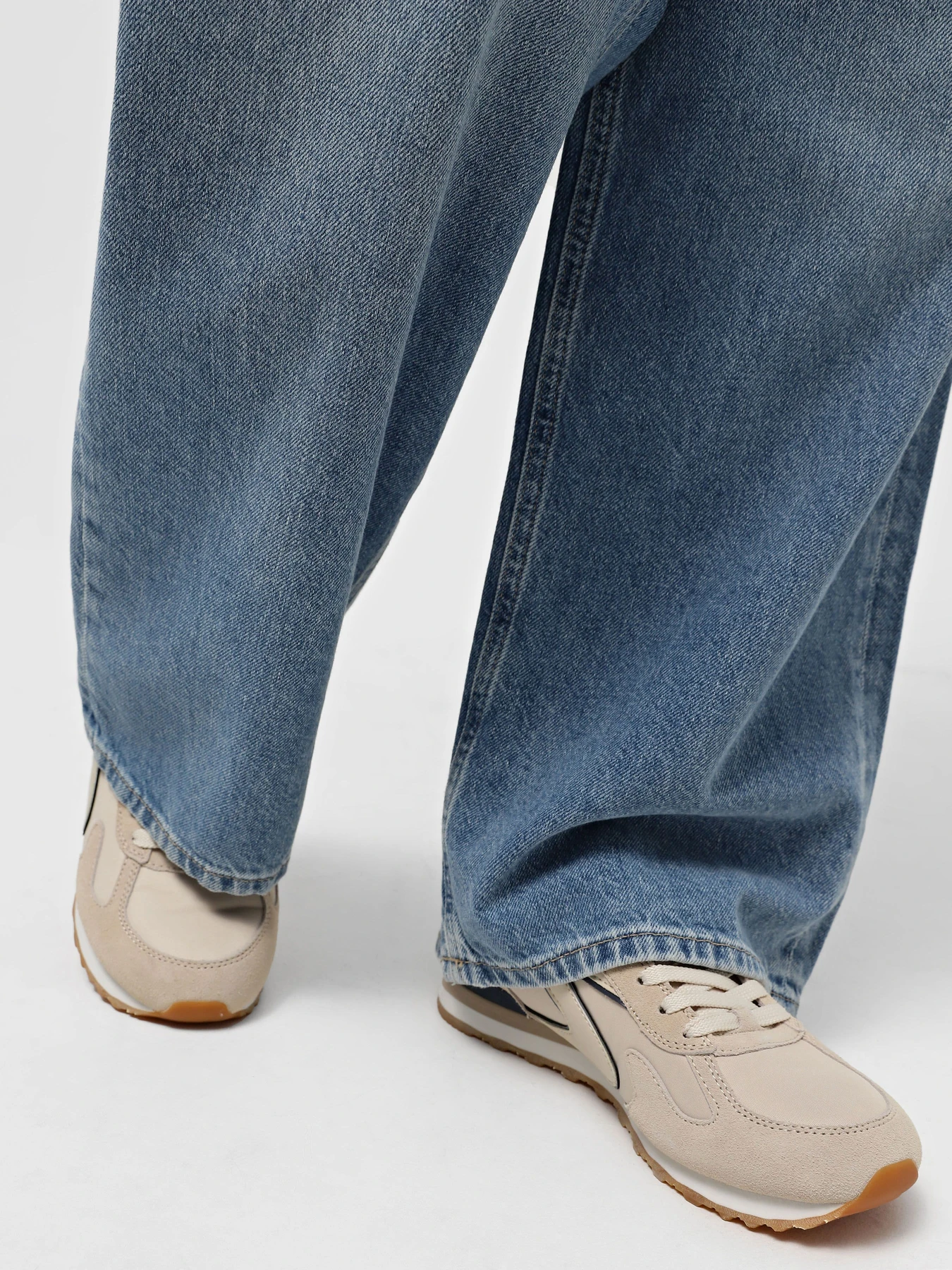 Кроссовки Skechers OG 85 - Swift and Sleek модель 177001 OFWT Кроссовки Skechers OG 85 - Swift and Sleek модель 177001 OFWT Фото