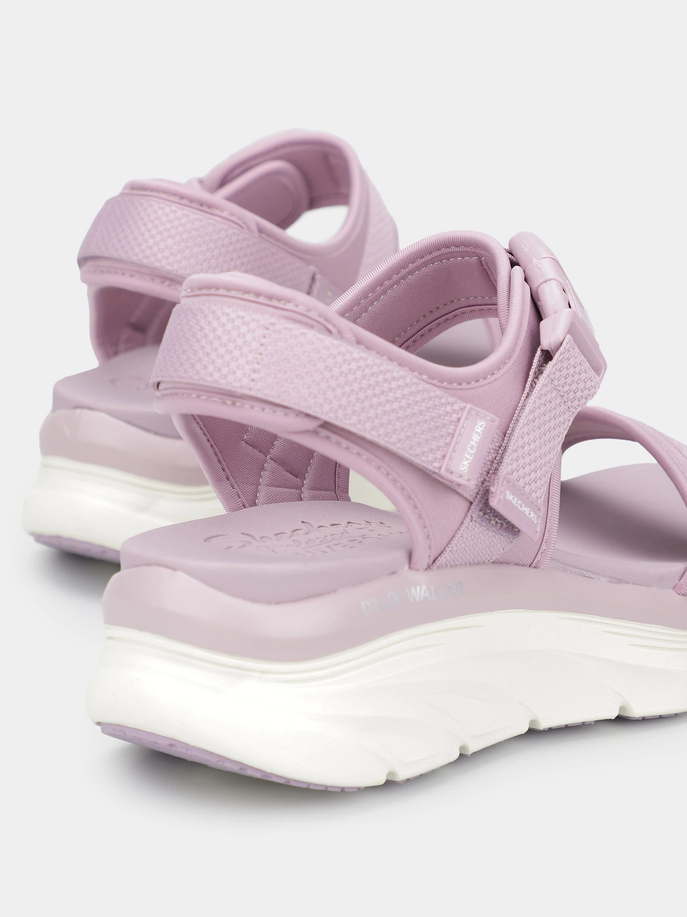 Сандалии Skechers Relaxed Fit: D'Lux Walker - Daily Outing модель 119824 LAV Сандалии Skechers Relaxed Fit: D'Lux Walker - Daily Outing модель 119824 LAV Фото