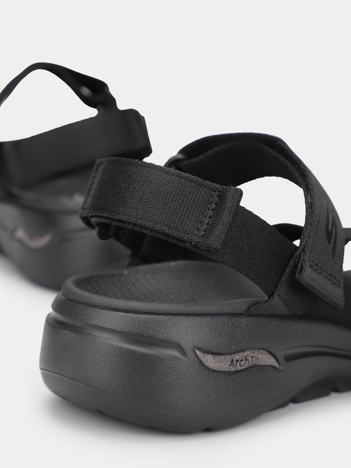 Сандалії Skechers GO Walk Arch Fit модель 140808 BBK Фото