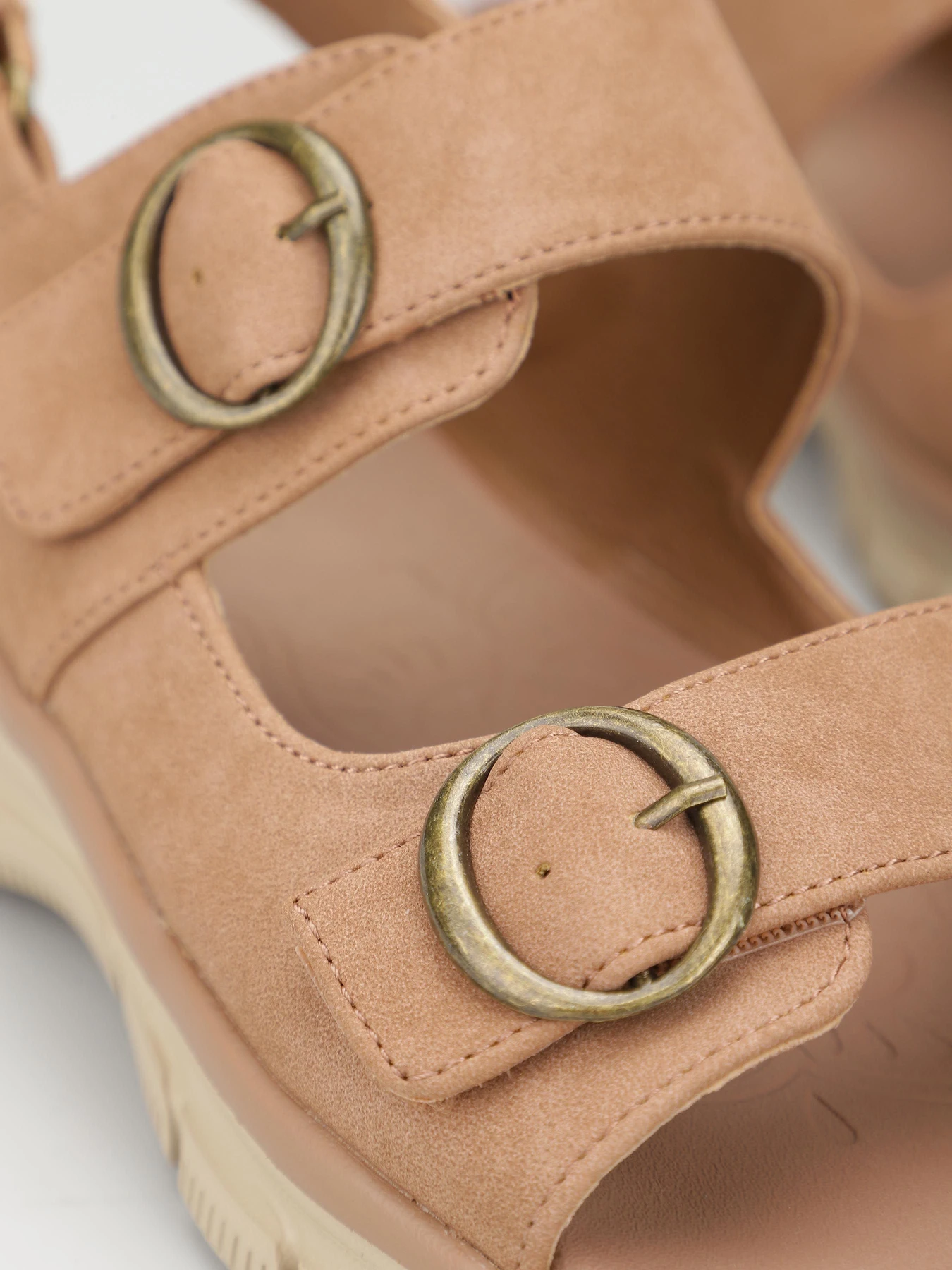 Сандалії Skechers Easy Going - Certified Charm модель 163431 TAN Сандалії Skechers Easy Going - Certified Charm модель 163431 TAN Фото