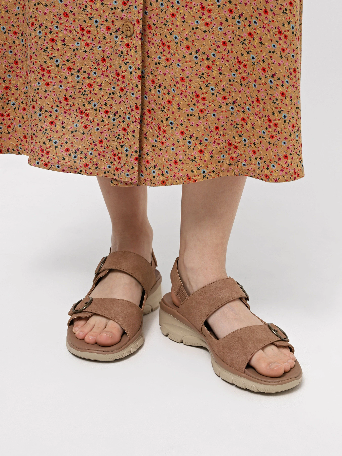Сандалії Skechers Easy Going - Certified Charm модель 163431 TAN Сандалії Skechers Easy Going - Certified Charm модель 163431 TAN Фото