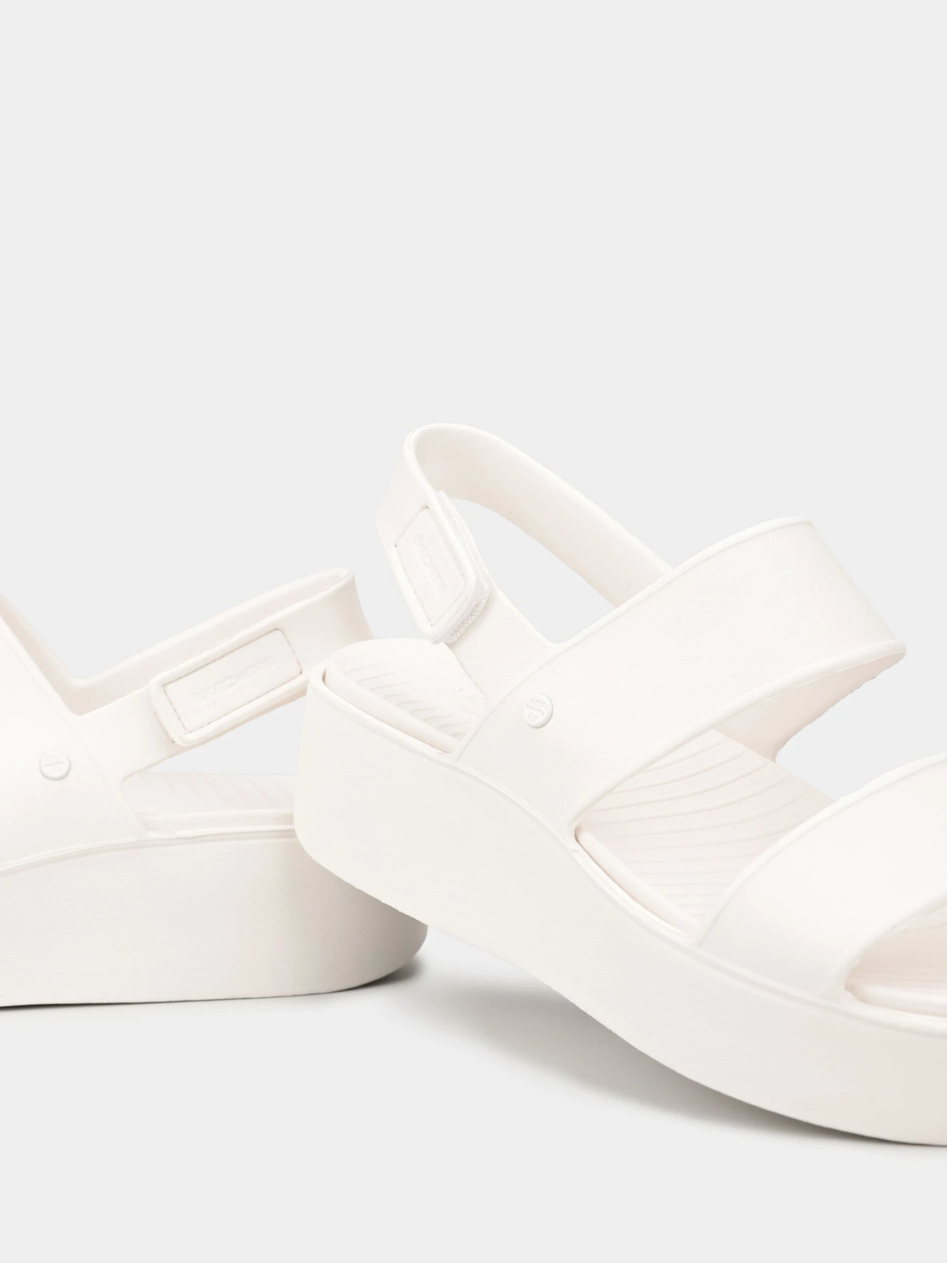 Сандалии Skechers ARCH FIT UPBEAT модель 111257 WHT Фото