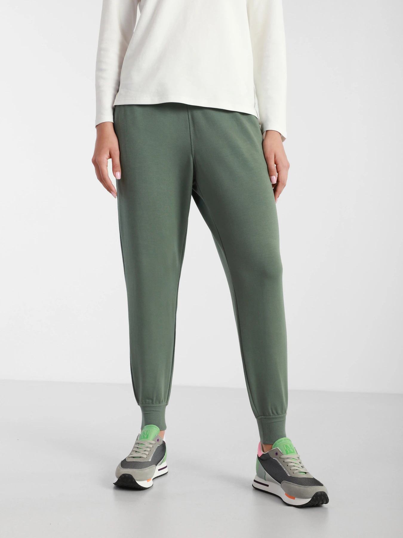 Брюки Skechers Apparel Restful модель W03PT49 LTGR Брюки Skechers Apparel Restful модель W03PT49 LTGR Фото