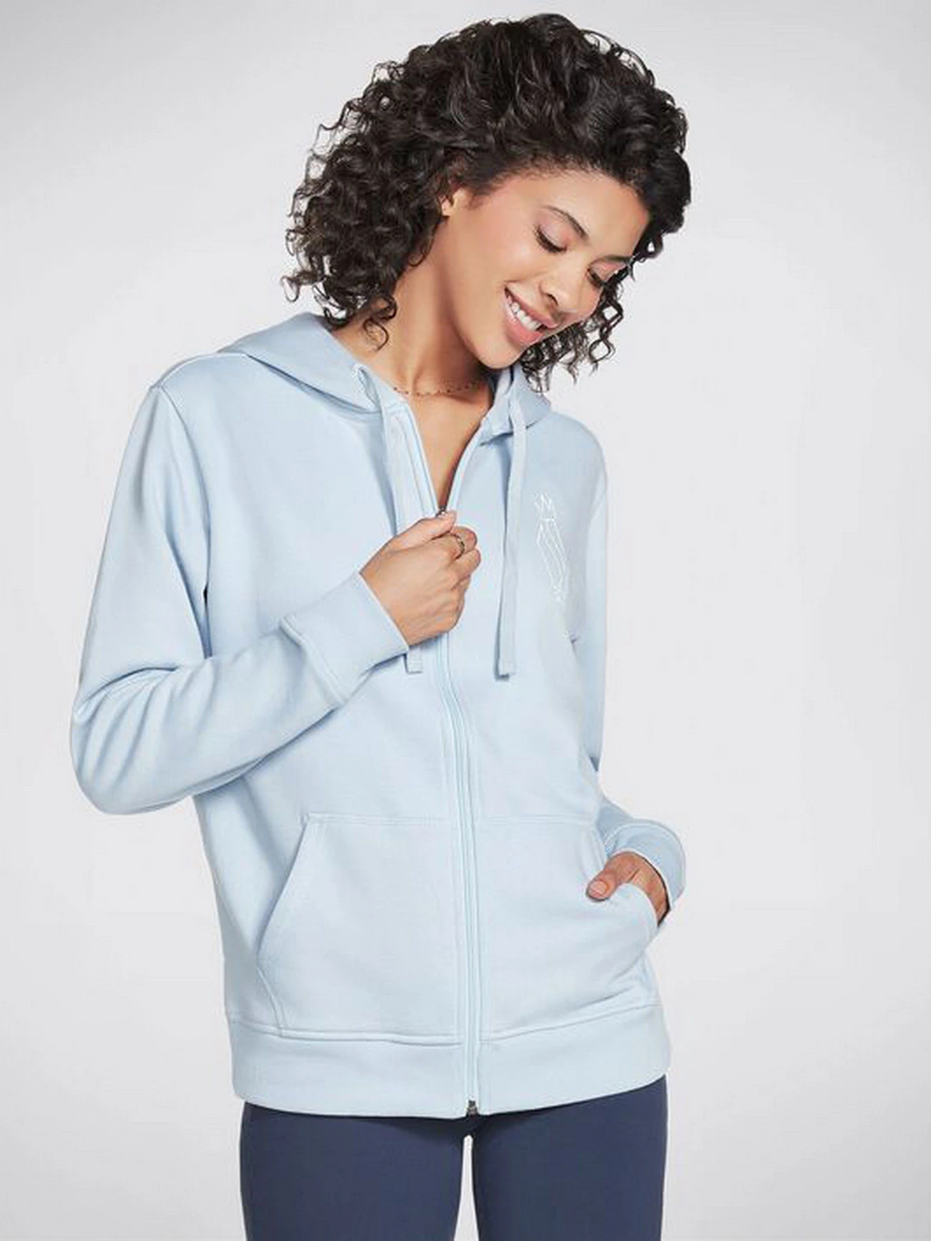 Худі та світшоти Skechers DIAMOND CROWN FRONT ZIP HOODIE модель WJA205 BLPW Худі та світшоти Skechers DIAMOND CROWN FRONT ZIP HOODIE модель WJA205 BLPW Фото
