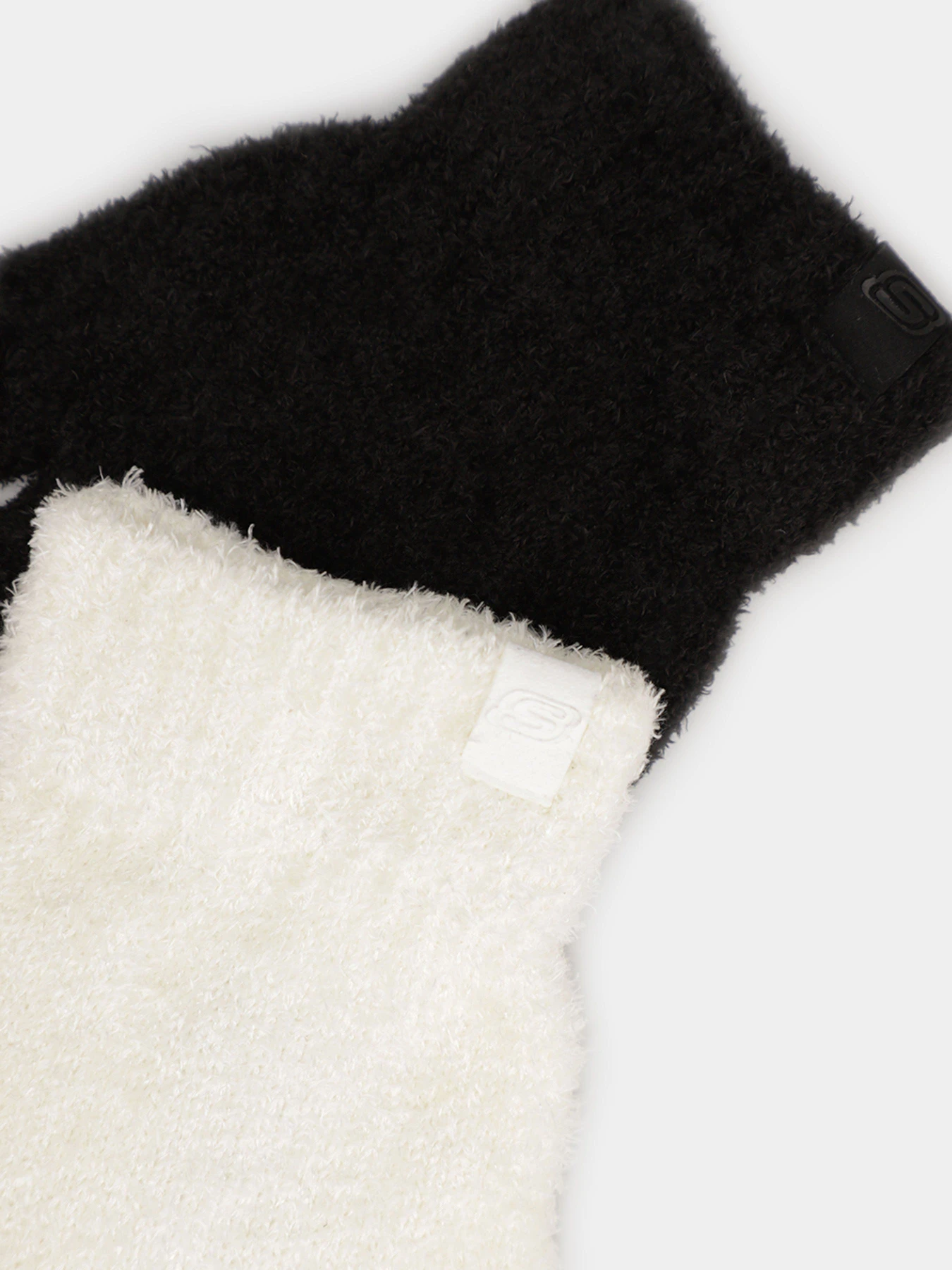 Перчатки и варежки Skechers 2 Pack Feather Yarn Gloves модель SLK83131MULT Фото