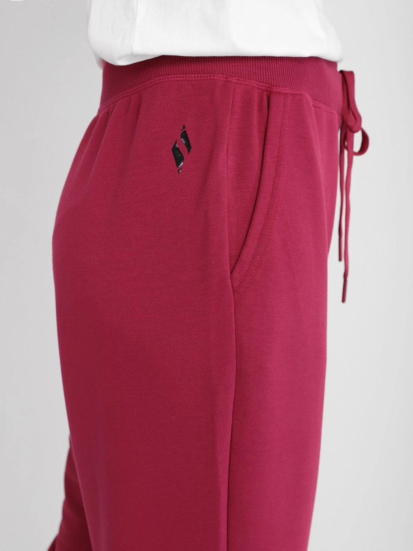 Брюки Skechers RESTFUL JOGGER модель W03PT49 RAS Брюки Skechers RESTFUL JOGGER модель W03PT49 RAS Фото