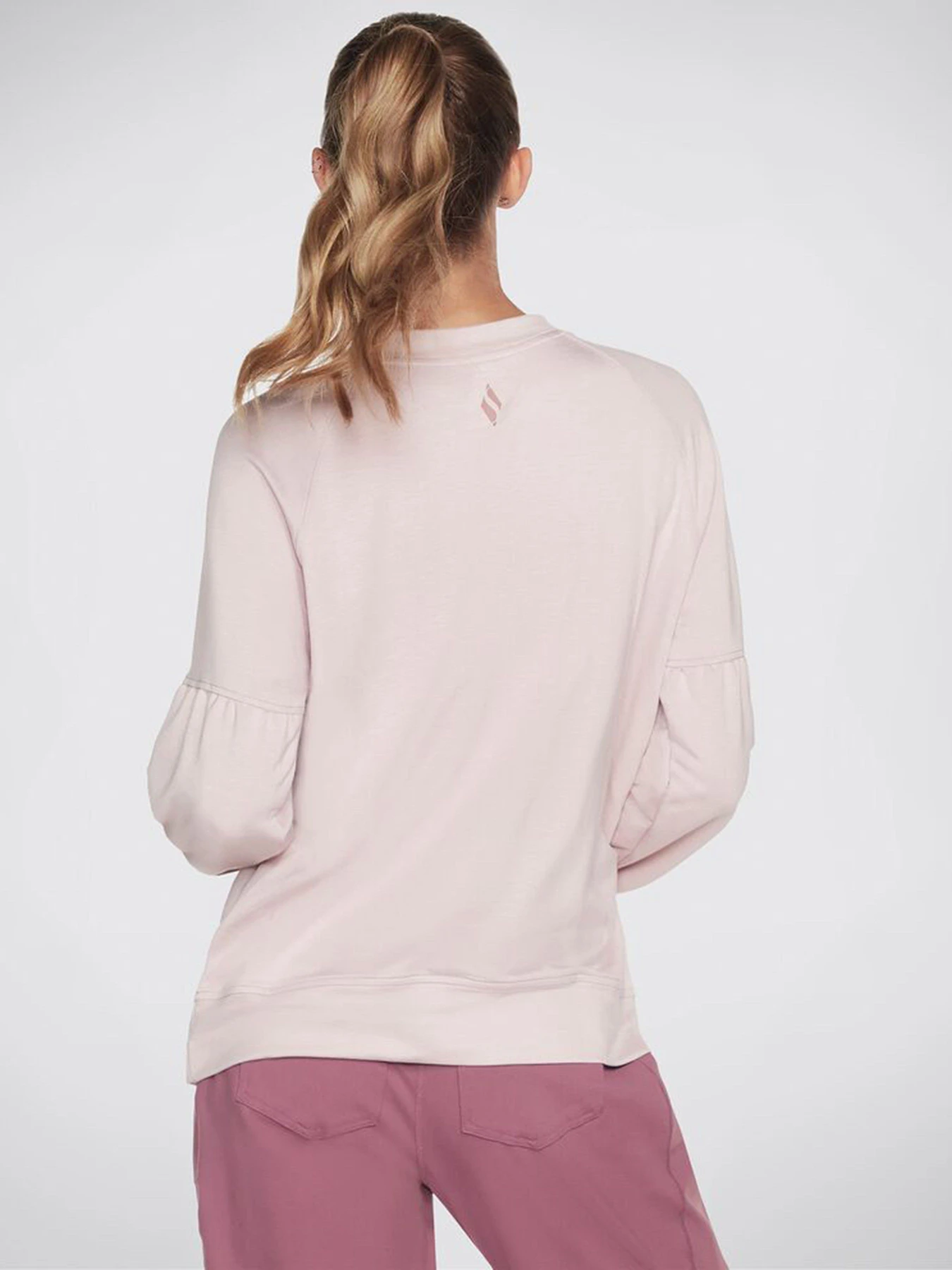Худі та світшоти Skechers SKECHLUXE Restful Crew модель WLT181 LPK Худі та світшоти Skechers SKECHLUXE Restful Crew модель WLT181 LPK Фото