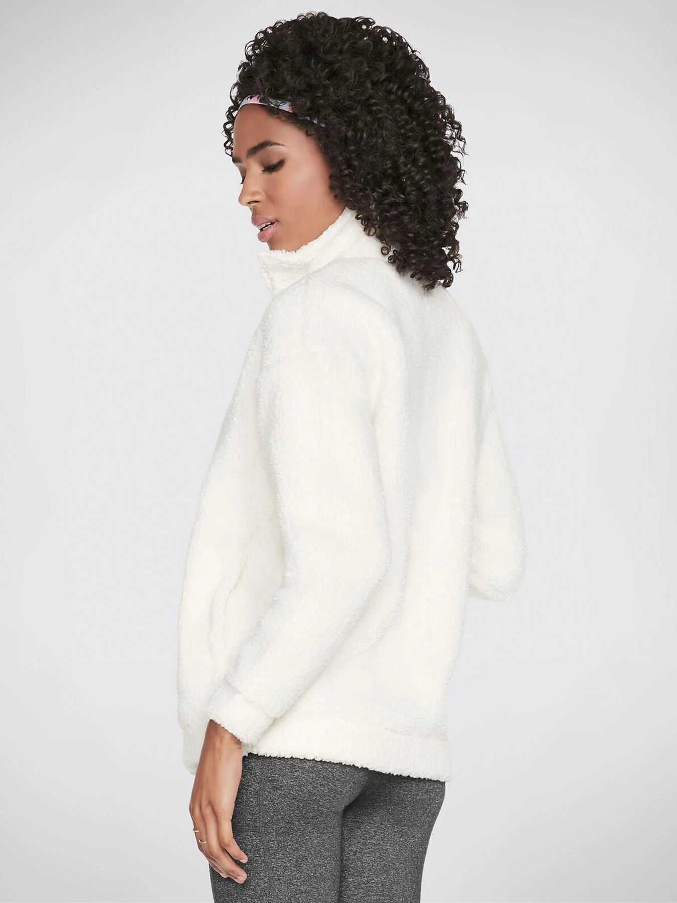 Худі та світшоти Skechers BOBS Apparel Snuggles модель BW3JA37 OFWT Худі та світшоти Skechers BOBS Apparel Snuggles модель BW3JA37 OFWT Фото