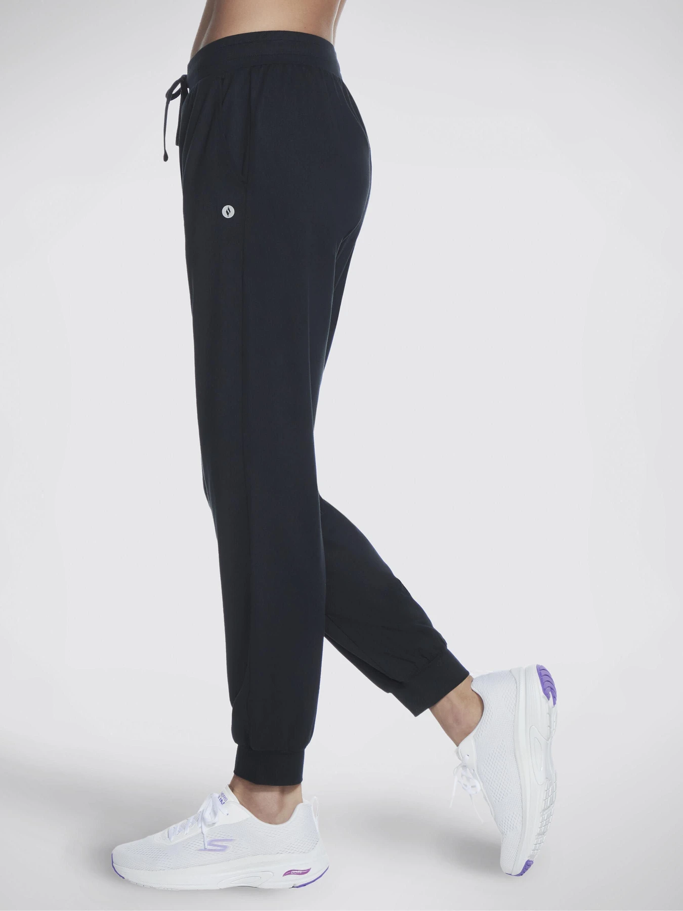 Брюки Skechers GO Dri Swift модель WPT254 BLK Брюки Skechers GO Dri Swift модель WPT254 BLK Фото