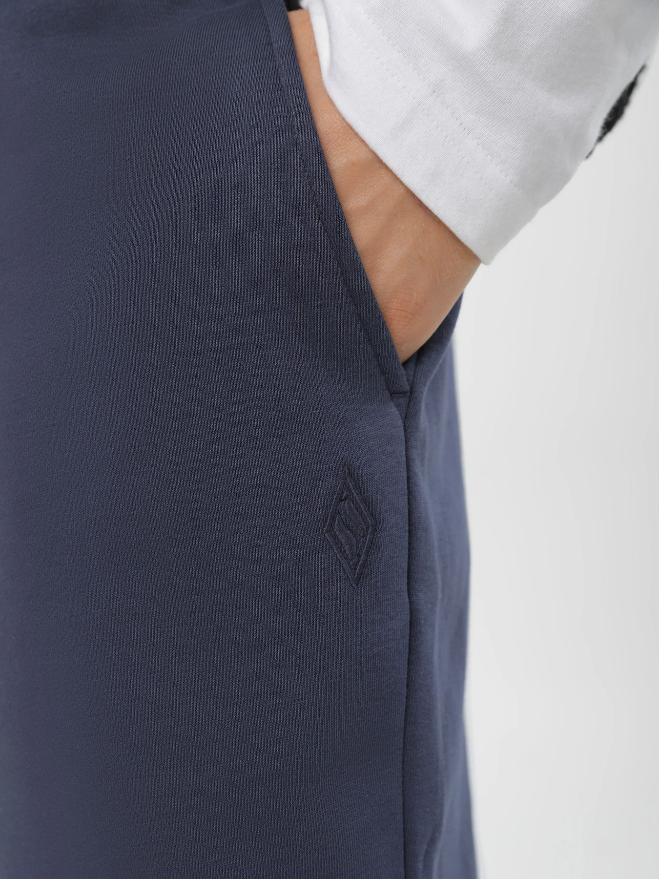 Брюки Skechers Sweats Essential модель PT16 CCNV Брюки Skechers Sweats Essential модель PT16 CCNV Фото