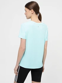 Футболки и поло Skechers Go Dri Serene V-Neck Top модель TP58 BLMN Фото