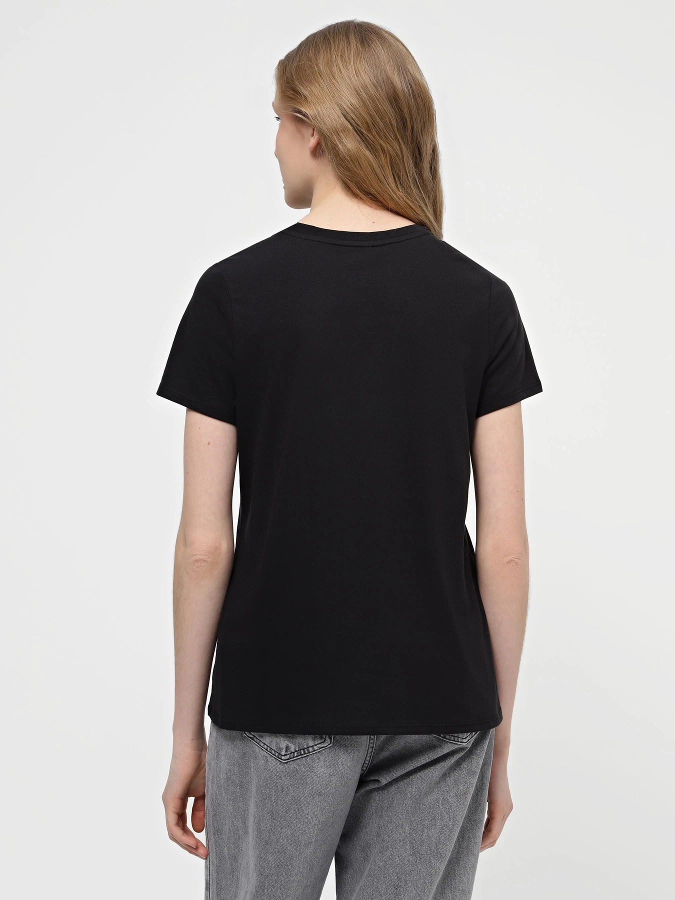 Футболки и поло Skechers Skechers Uno Classic Crew Tee модель TS111 BLK Футболки и поло Skechers Skechers Uno Classic Crew Tee модель TS111 BLK Фото