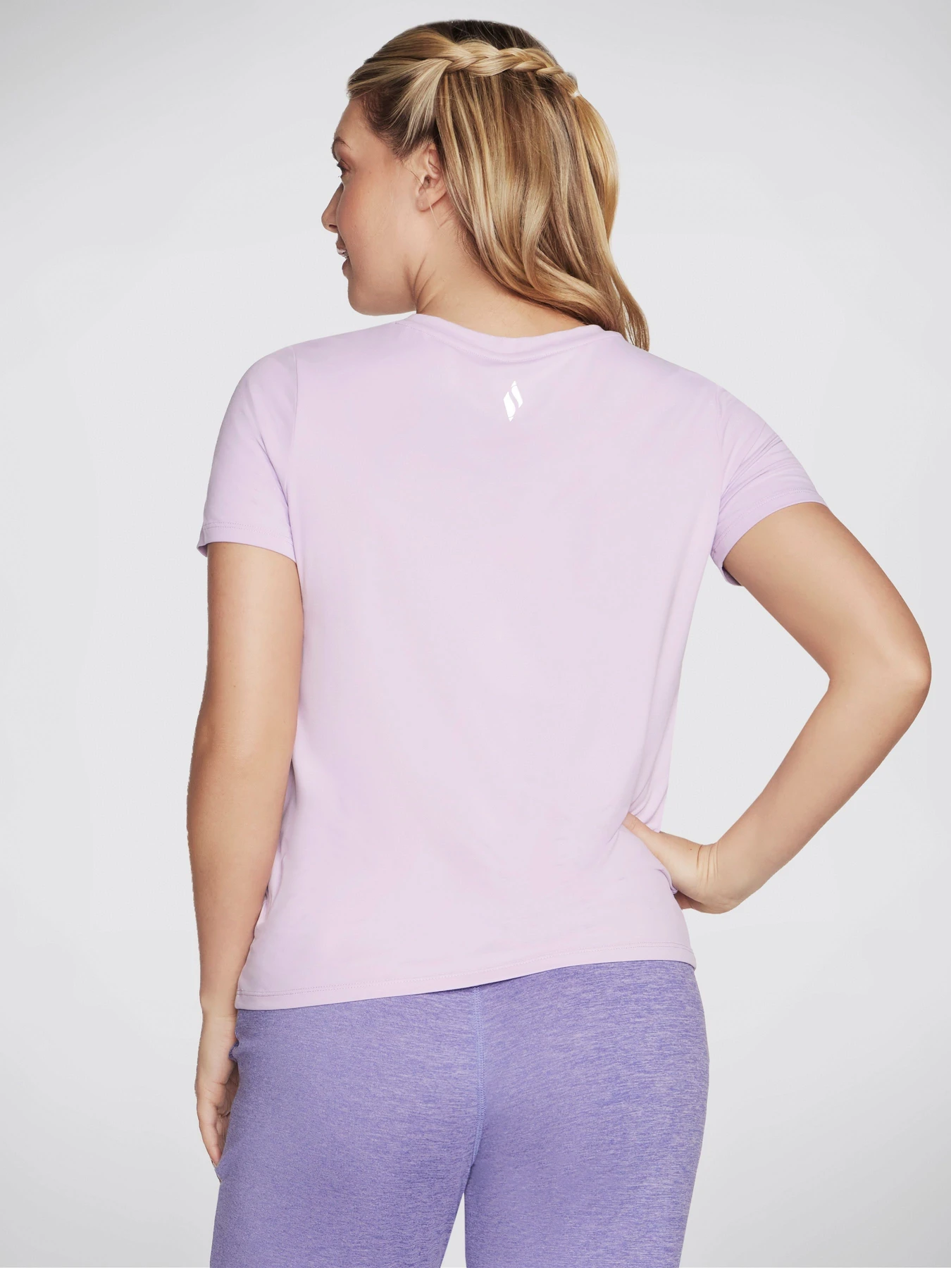 Футболки і поло Skechers Godri Serene Vneck Top модель TP58 BKMT Фото