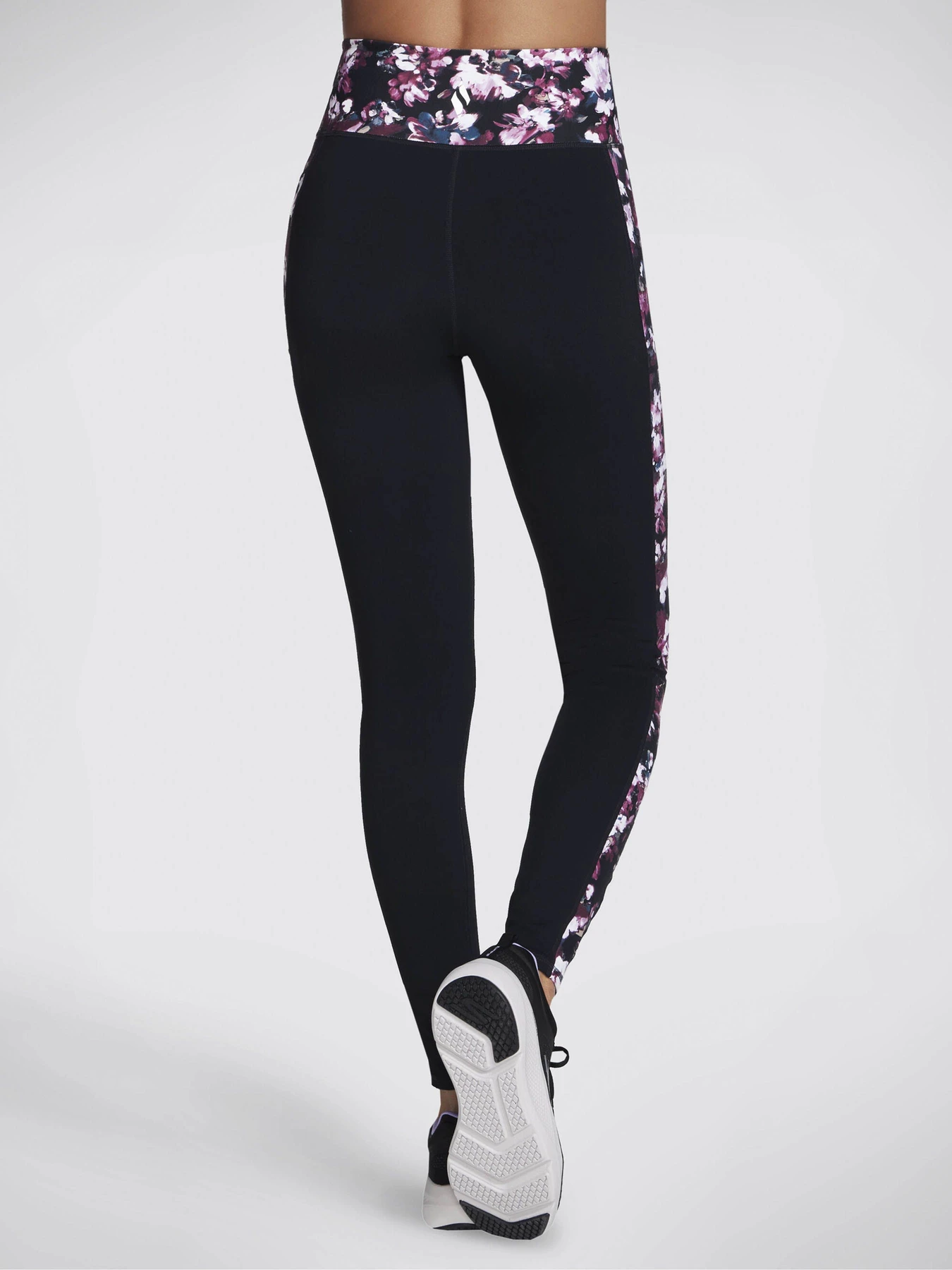 Брюки Skechers Misty Floral High-Waisted Full Length модель LG48 BKMV Брюки Skechers Misty Floral High-Waisted Full Length модель LG48 BKMV Фото