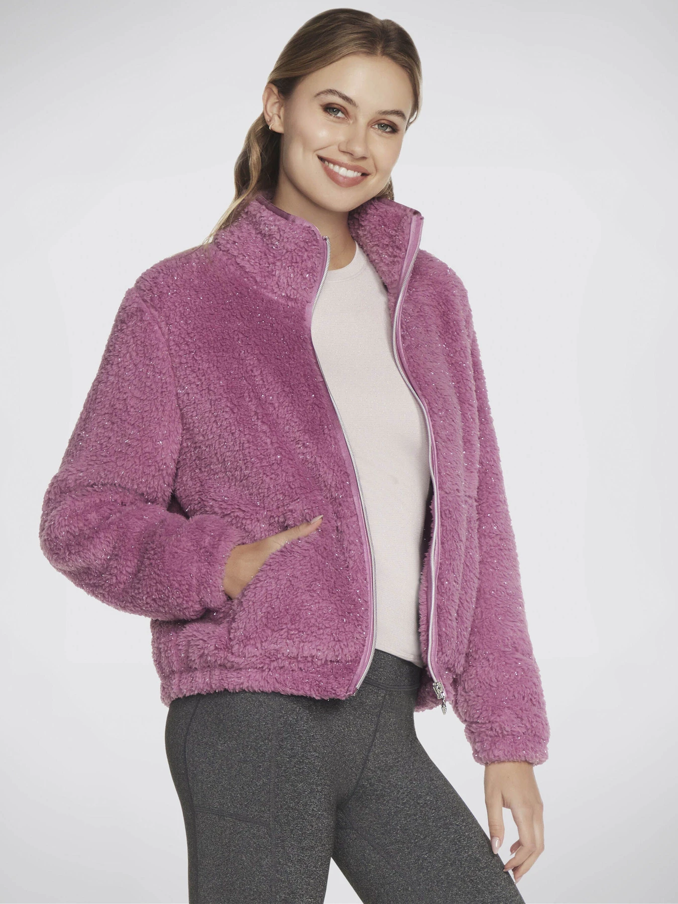 Худи и свитшоты Skechers Go Snuggle Sherpa модель JA93 LTMV Худи и свитшоты Skechers Go Snuggle Sherpa модель JA93 LTMV Фото