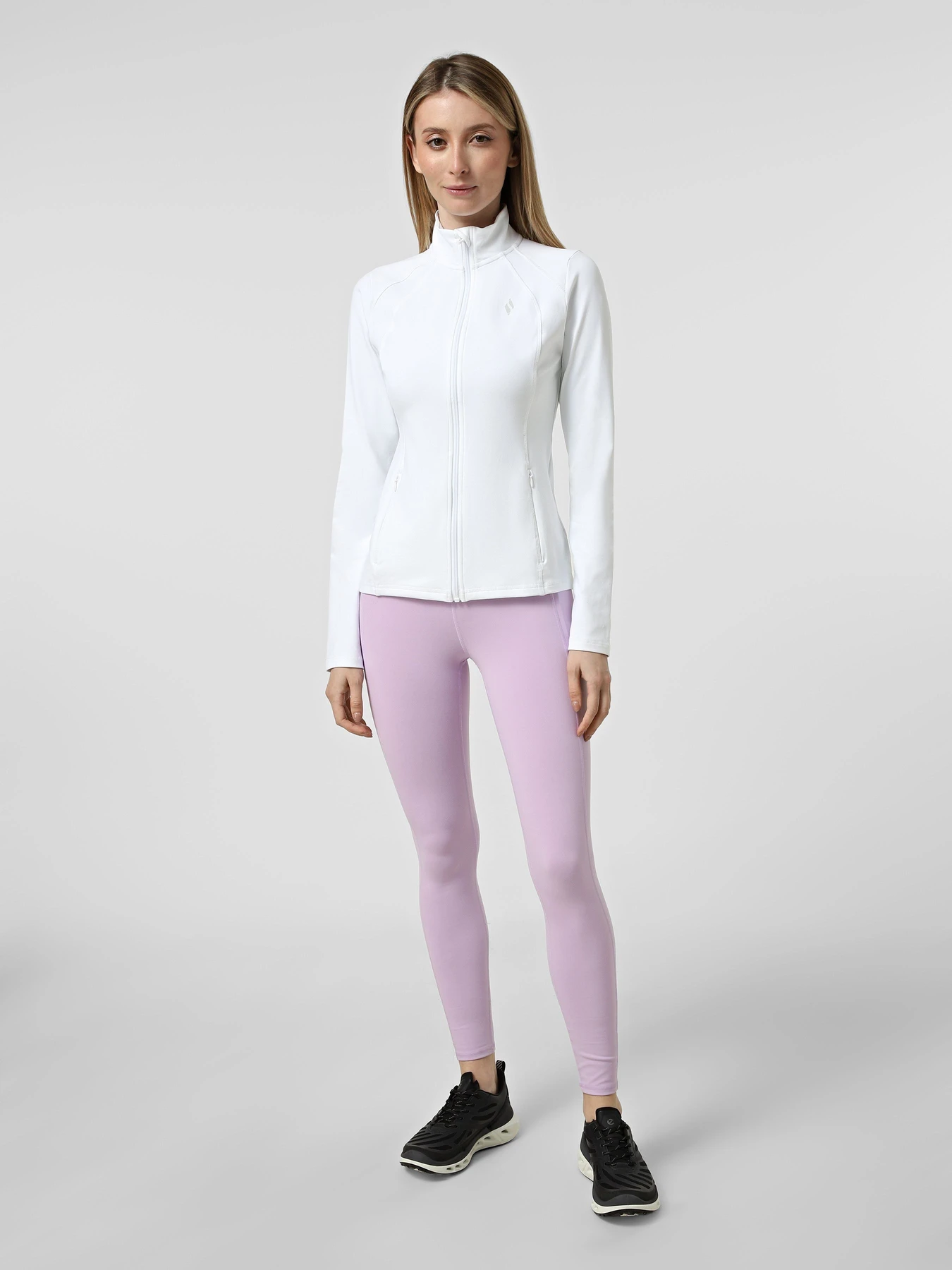 Худи и свитшоты Skechers GOWALK JACKET модель JA132 WHT Худи и свитшоты Skechers GOWALK JACKET модель JA132 WHT Фото