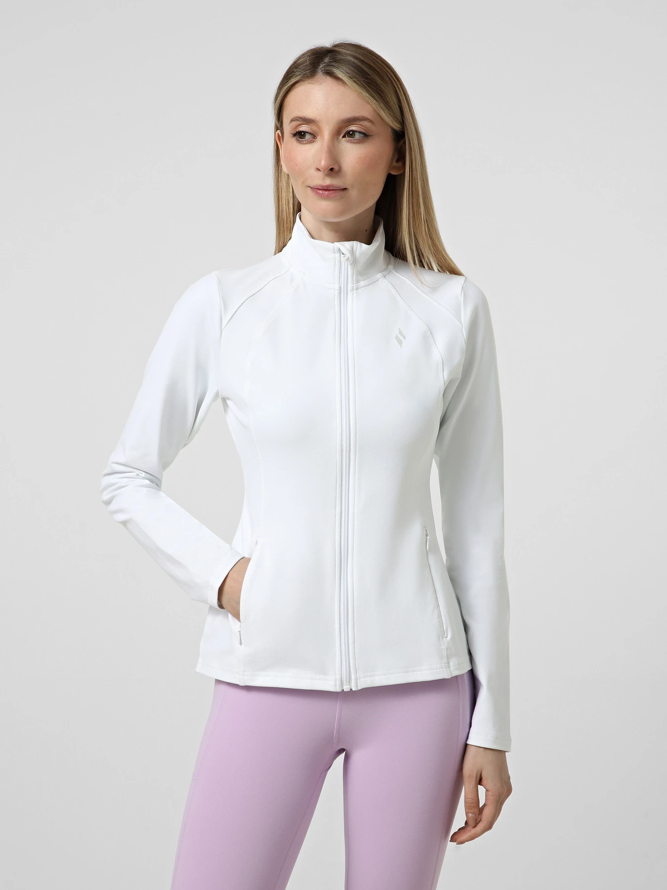 Худи и свитшоты Skechers GOWALK JACKET модель JA132 WHT Худи и свитшоты Skechers GOWALK JACKET модель JA132 WHT Фото