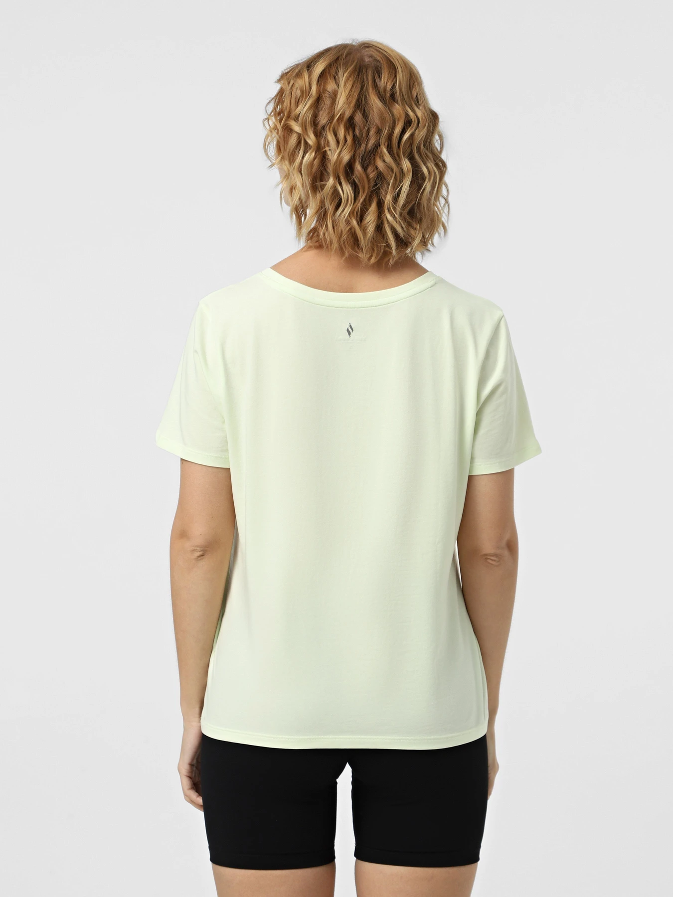 Футболки і поло Skechers PIMA V-NECK TEE модель TP130 LGLM Футболки і поло Skechers PIMA V-NECK TEE модель TP130 LGLM Фото