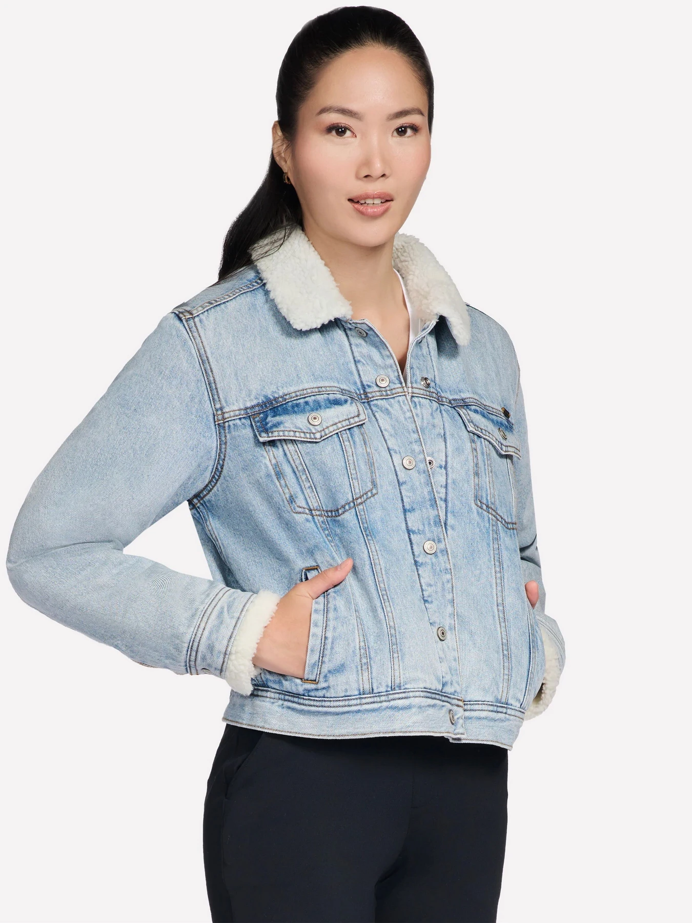 Куртки и дубленки Skechers SHERPA DENIM JACKET модель JA240 DNTP Фото
