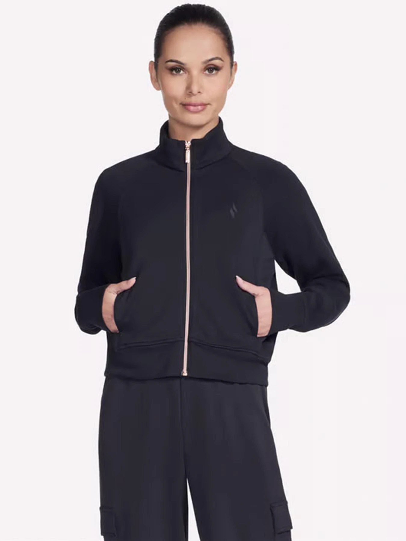 Худи и свитшоты Skechers SKECHERS COZY LUXE JACKET модель JA278 BLK Худи и свитшоты Skechers SKECHERS COZY LUXE JACKET модель JA278 BLK Фото