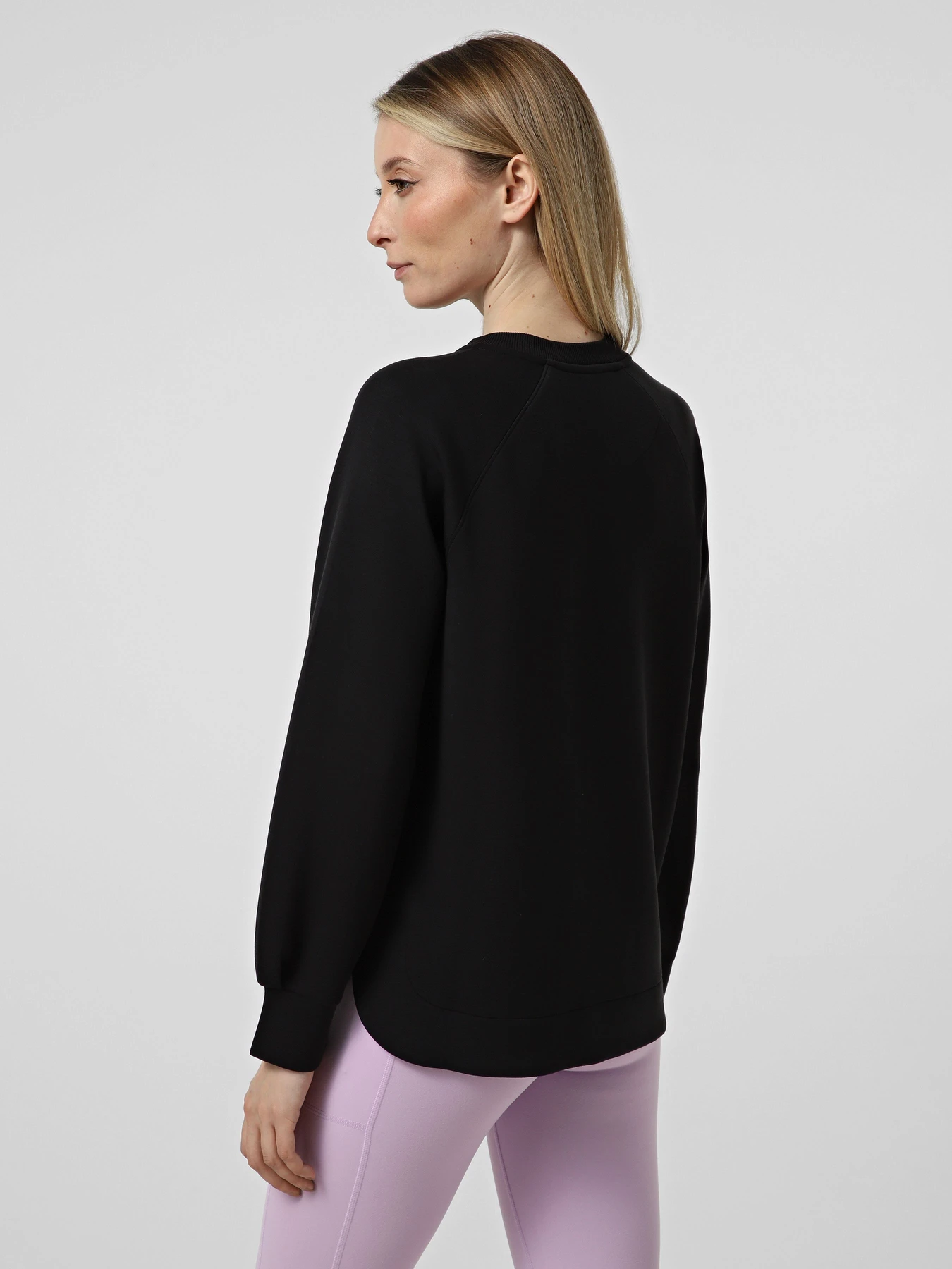 Худи и свитшоты Skechers SKECHLUXE ELEVATE CREWNECK модель LT152 BLK Худи и свитшоты Skechers SKECHLUXE ELEVATE CREWNECK модель LT152 BLK Фото