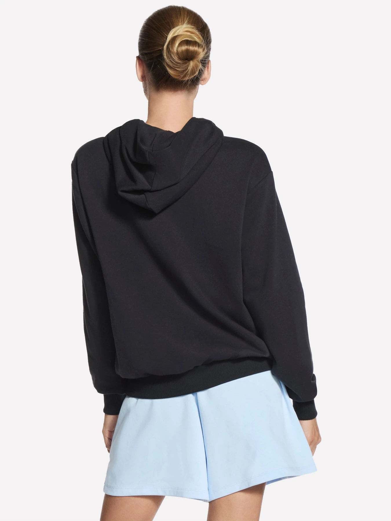 Худи и свитшоты Skechers SKECHERS COLLEGIATE PULLOVER H модель HD112 BLK Худи и свитшоты Skechers SKECHERS COLLEGIATE PULLOVER H модель HD112 BLK Фото