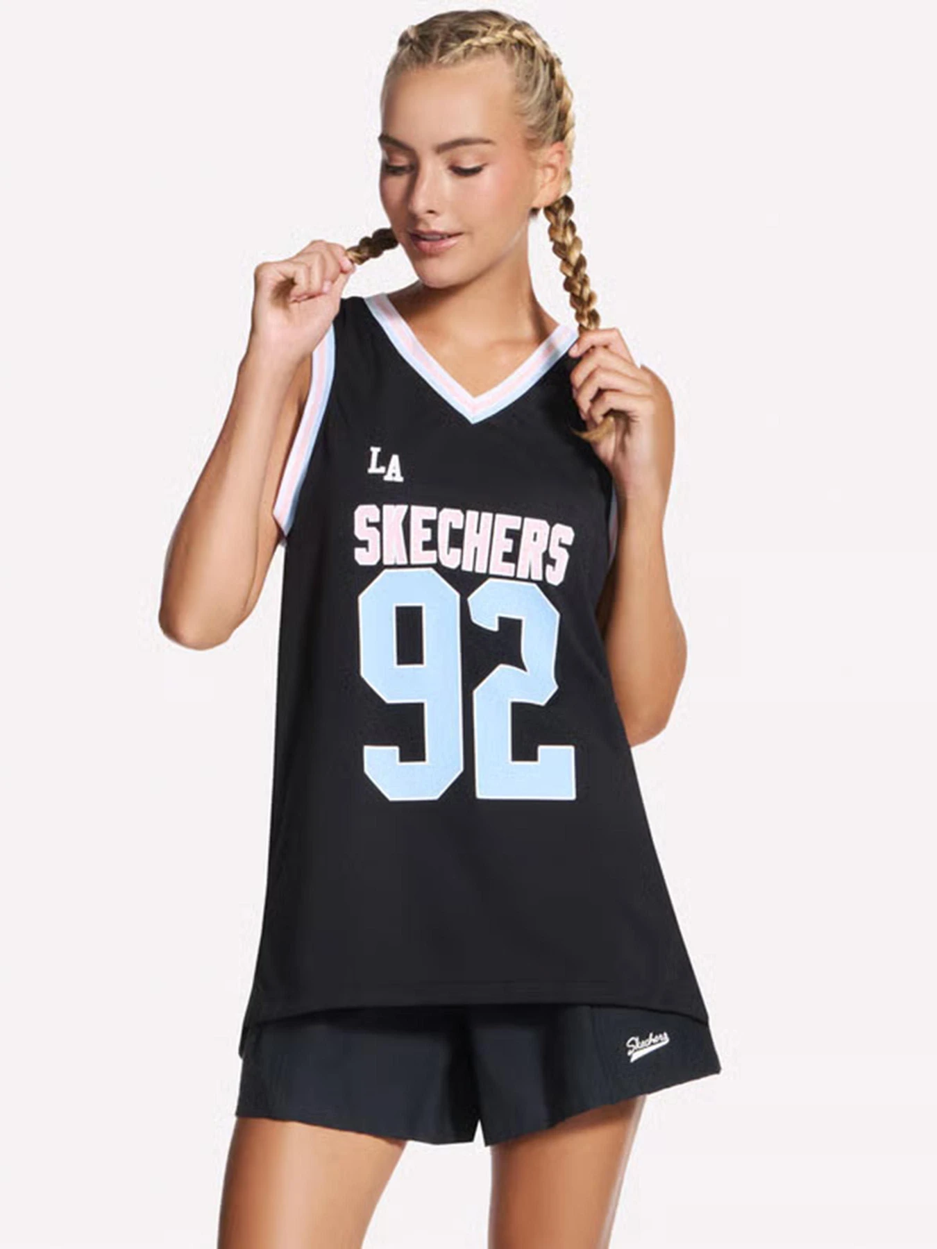 Футболки и поло Skechers SKECHERS STREET SIDELINE JERSE модель TT161 BLK Футболки и поло Skechers SKECHERS STREET SIDELINE JERSE модель TT161 BLK Фото