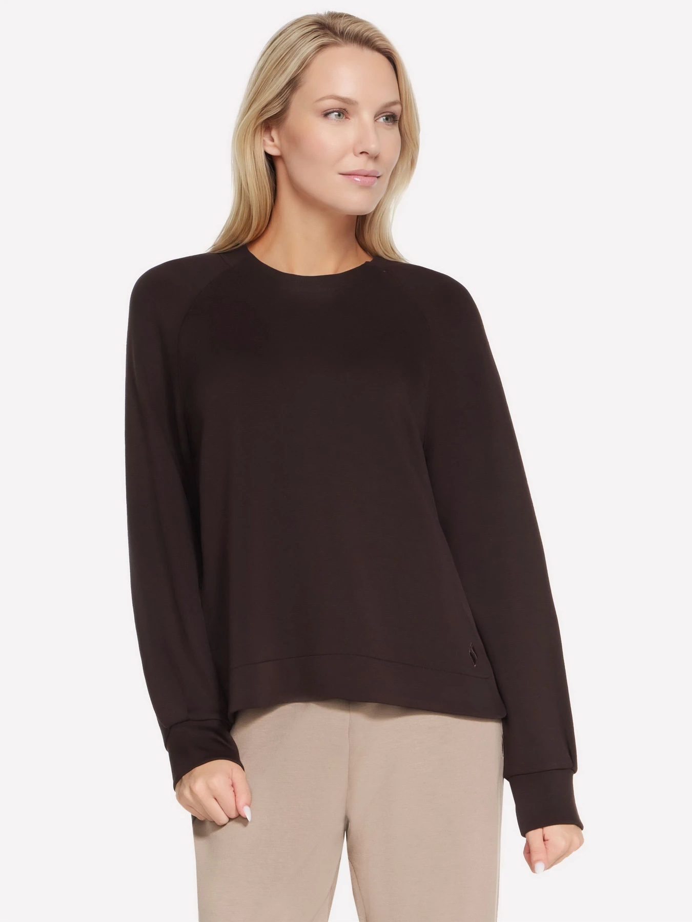 Худи и свитшоты Skechers SKECHLUXE ELEVATE CREWNECK модель LT152 BRCT Худи и свитшоты Skechers SKECHLUXE ELEVATE CREWNECK модель LT152 BRCT Фото