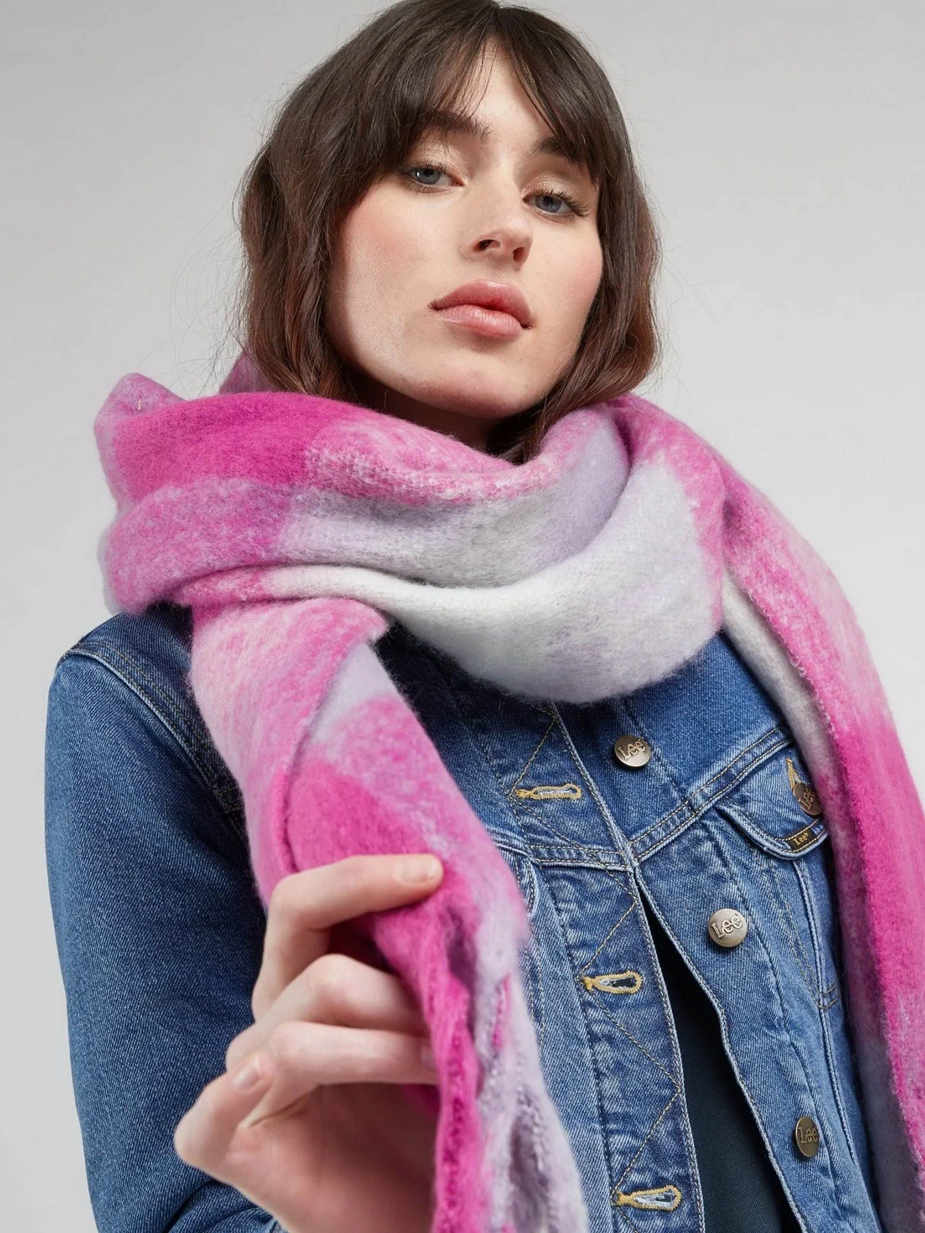 Шарфи та хустки Lee Check модель 112342363 Шарфи та хустки Lee Check модель 112342363 Фото