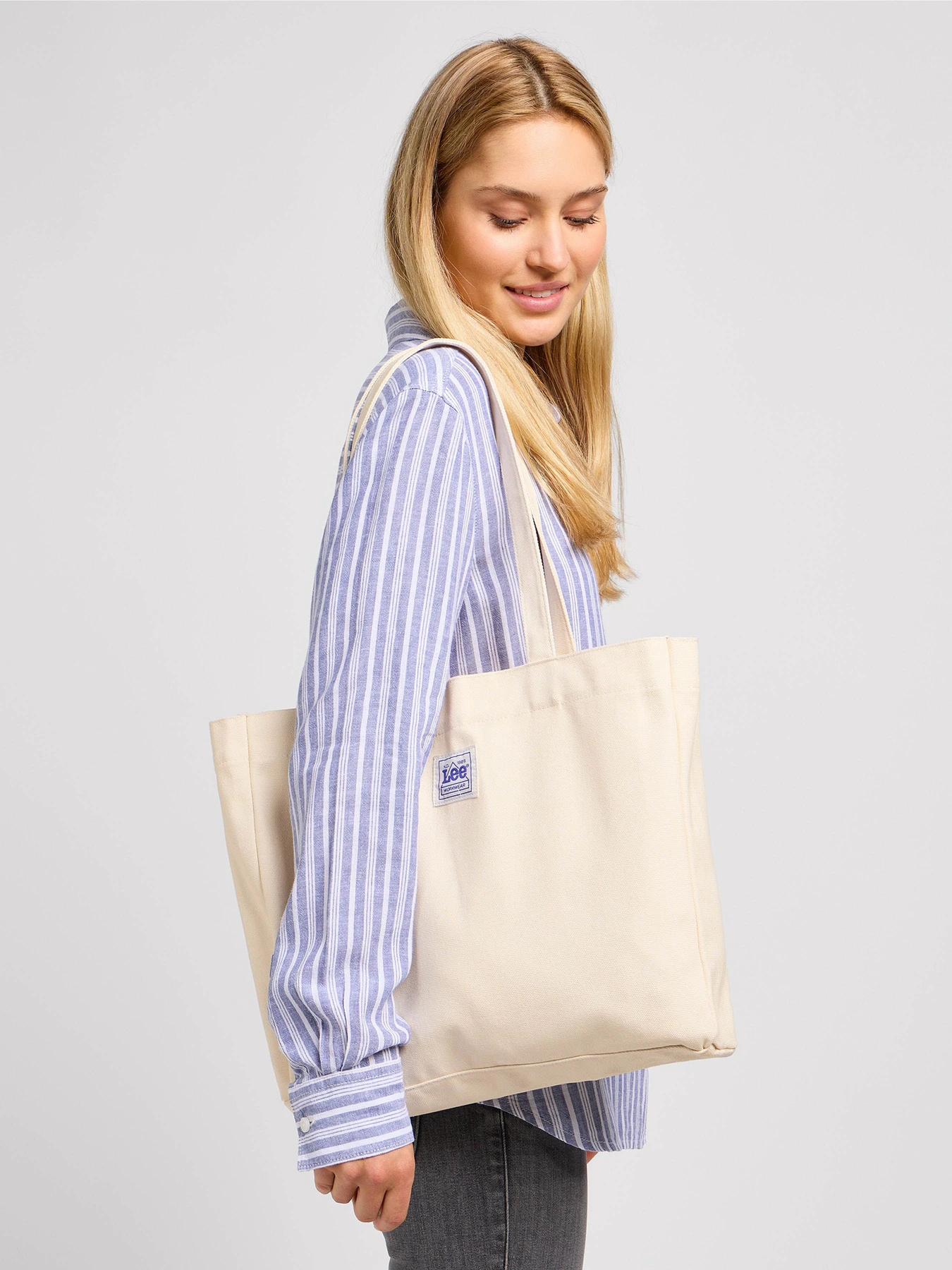 Сумки Lee Tote Bag модель 112351442 Сумки Lee Tote Bag модель 112351442 Фото