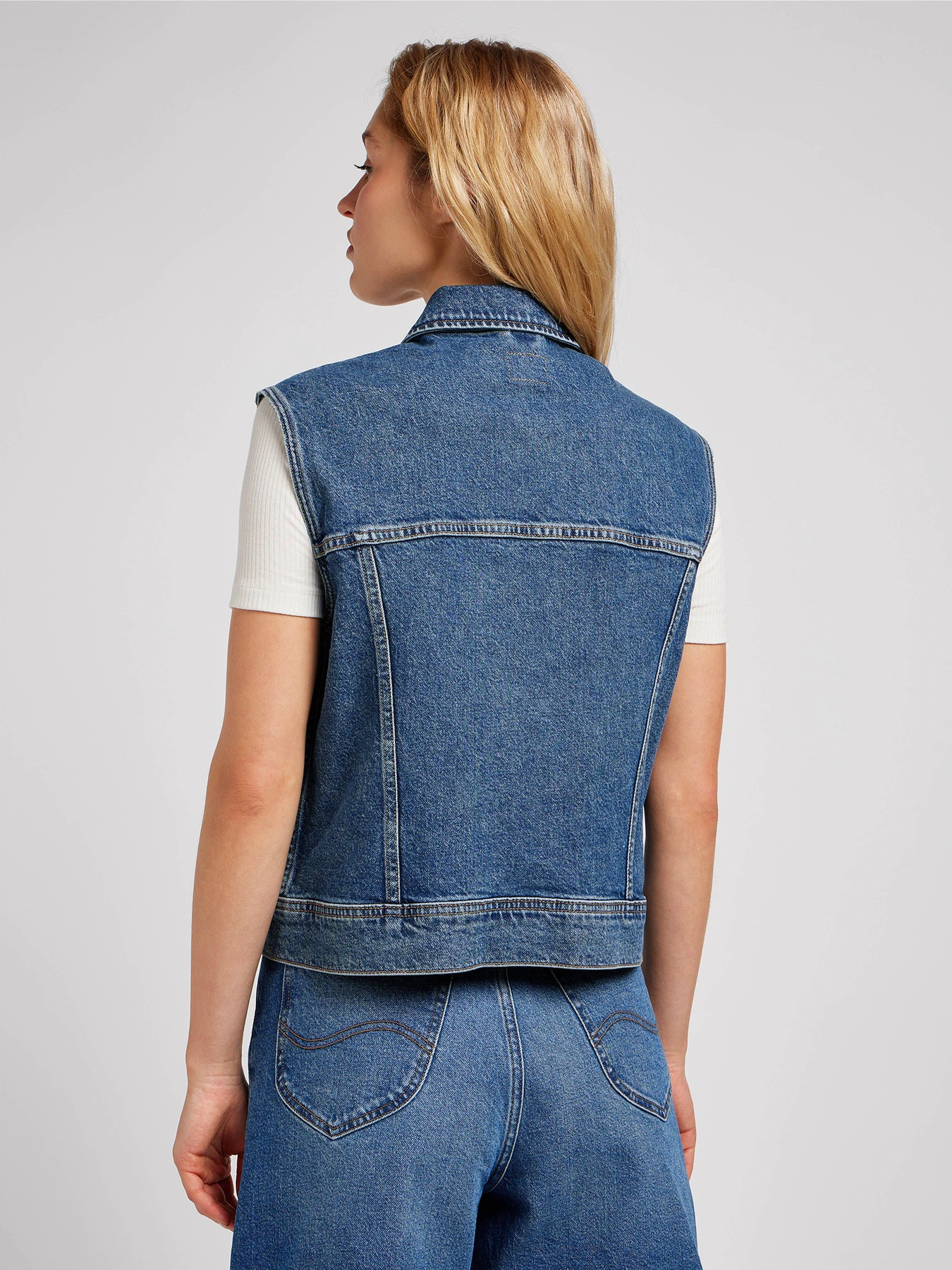 Куртки та дублянки Lee Sleeveless Rider модель 112349537 Куртки та дублянки Lee Sleeveless Rider модель 112349537 Фото