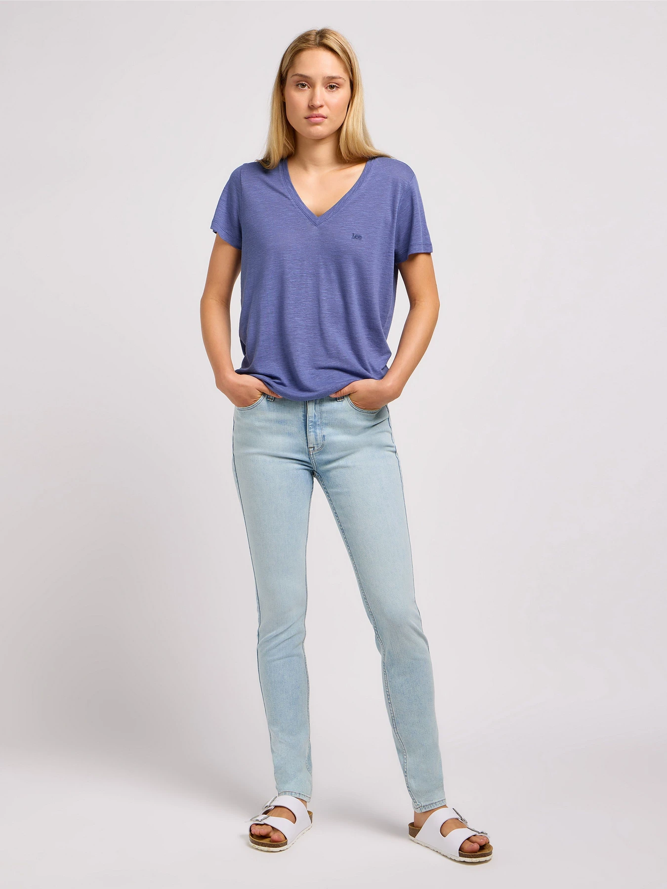Футболки и поло Lee V Neck модель 112350203 Футболки и поло Lee V Neck модель 112350203 Фото