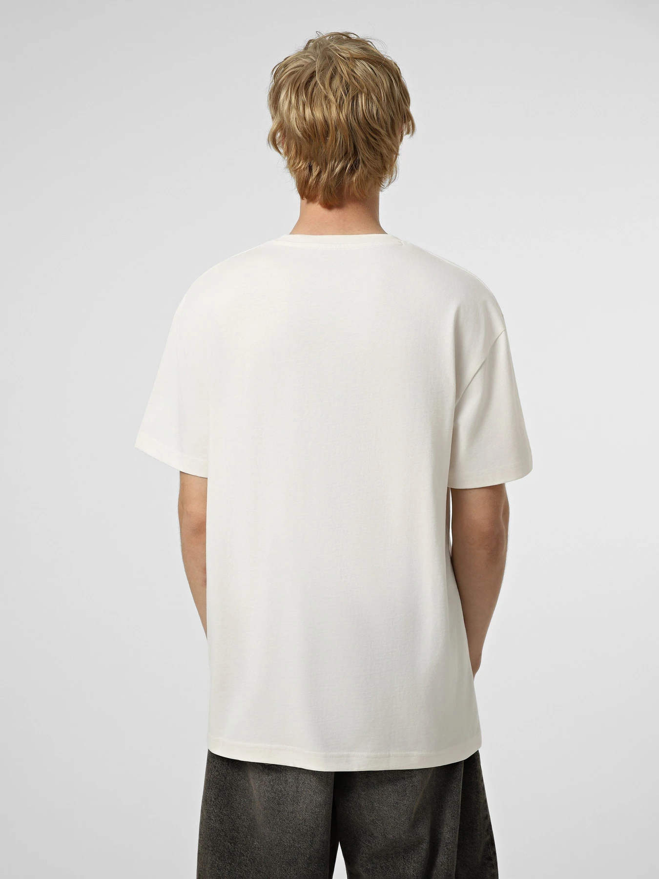 Футболки и поло Lee SS SMALL LOGO TEE модель 112376490 Футболки и поло Lee SS SMALL LOGO TEE модель 112376490 Фото