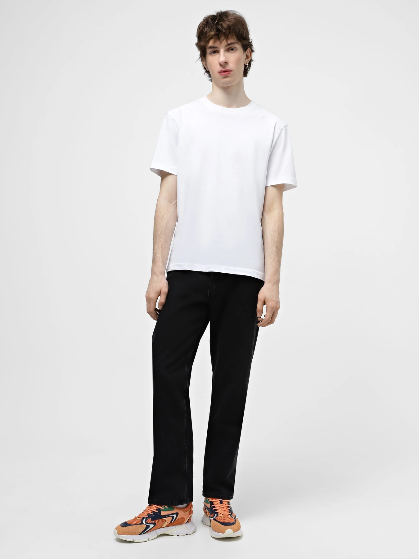 Кросівки Lacoste L003 NEO 124 1 SMA модель 747SMA0008ABQ Фото