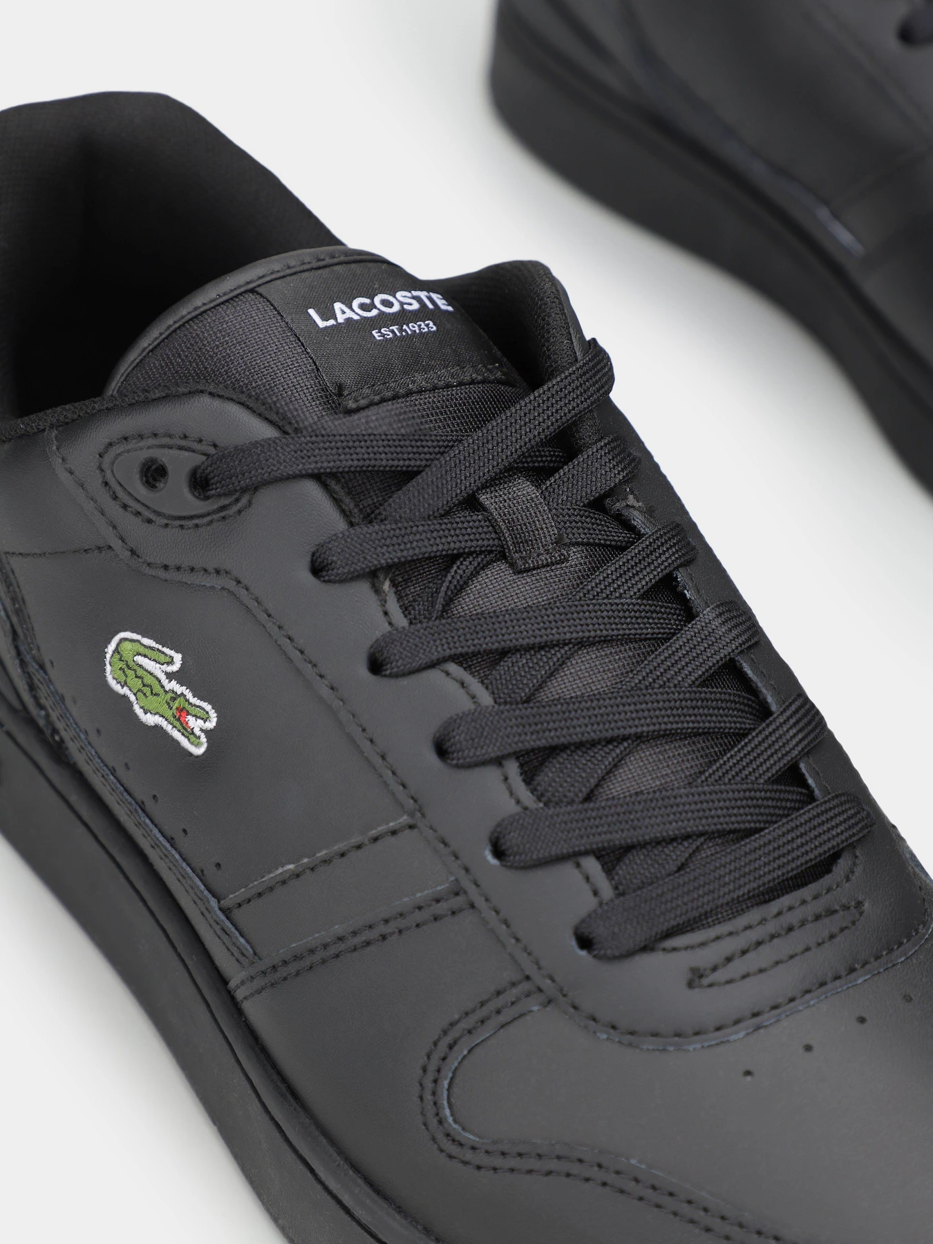 Кеды Lacoste T-CLIP SET 224 6 SMA TRAINERS модель 748SMA003102H Кеды Lacoste T-CLIP SET 224 6 SMA TRAINERS модель 748SMA003102H Фото