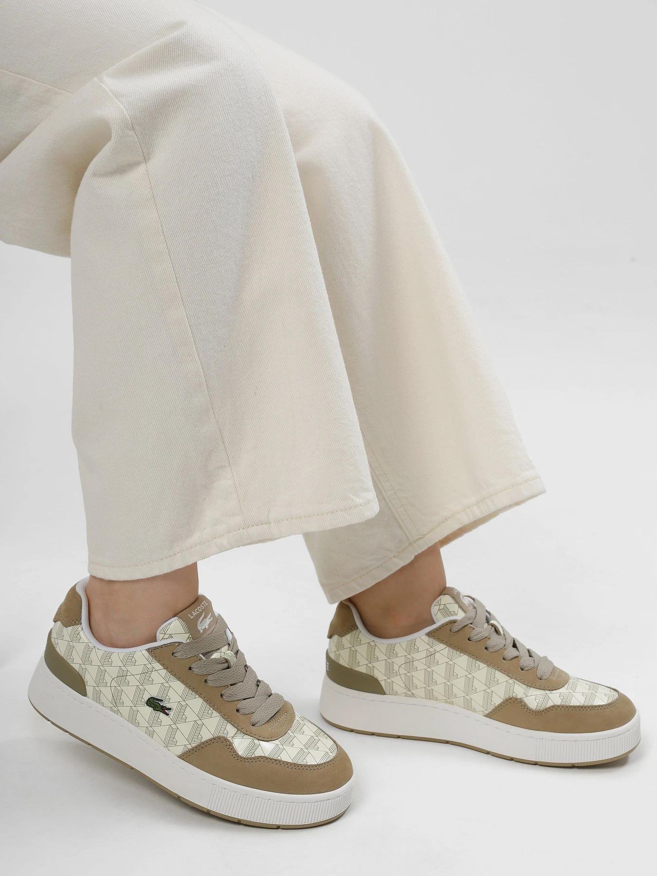 Кеды Lacoste Ace Clip 223 2 модель 746SFA0066BW7 Кеды Lacoste Ace Clip 223 2 модель 746SFA0066BW7 Фото