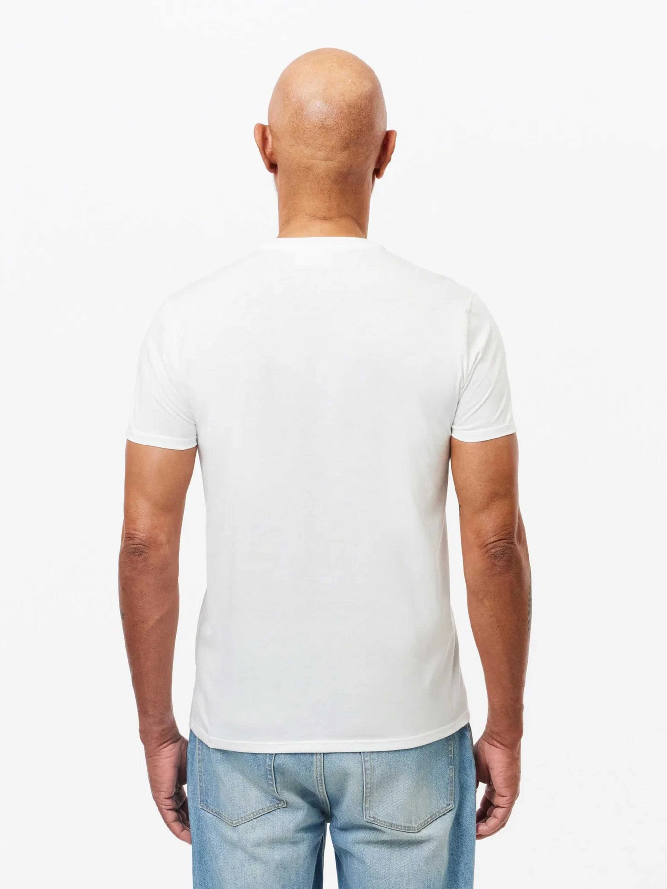 Футболки и поло Lacoste LACOSTE модель TH6709001 Футболки и поло Lacoste LACOSTE модель TH6709001 Фото