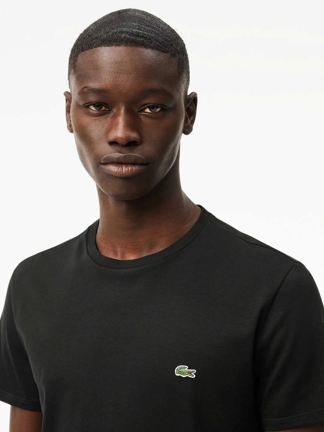 Футболки и поло Lacoste LACOSTE модель TH6709031 Футболки и поло Lacoste LACOSTE модель TH6709031 Фото