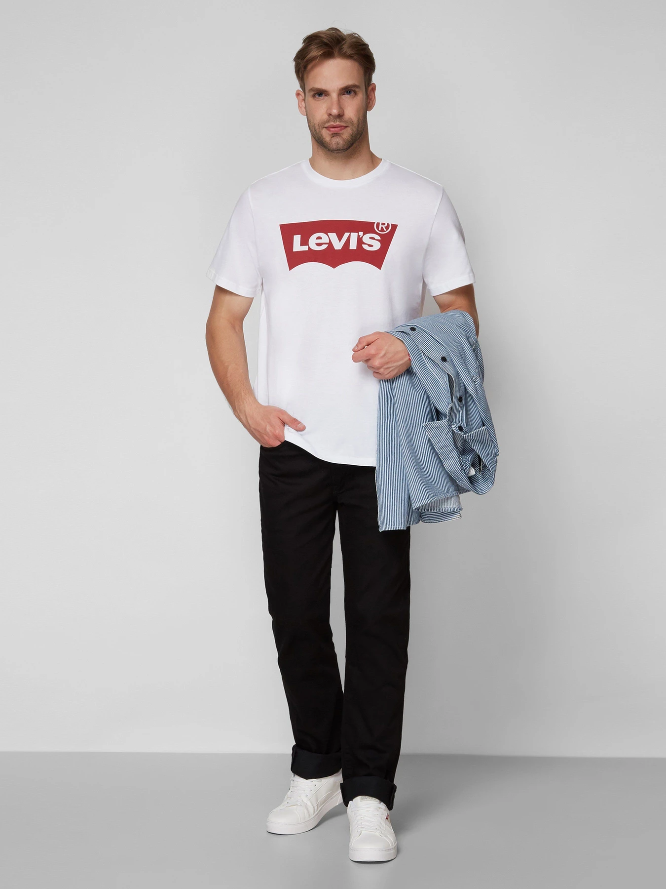 Футболки и поло Levi's Graphic Setin Neck Graphic H215hm модель 17783;0140 Футболки и поло Levi's Graphic Setin Neck Graphic H215hm модель 17783;0140 Фото