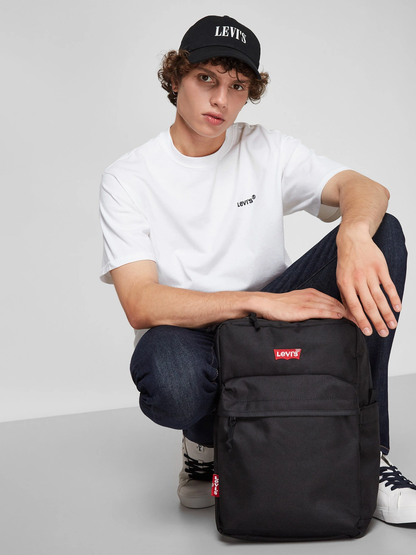 Футболки и поло Levi's Red Tab Vintage White + модель A0637;0000 Фото