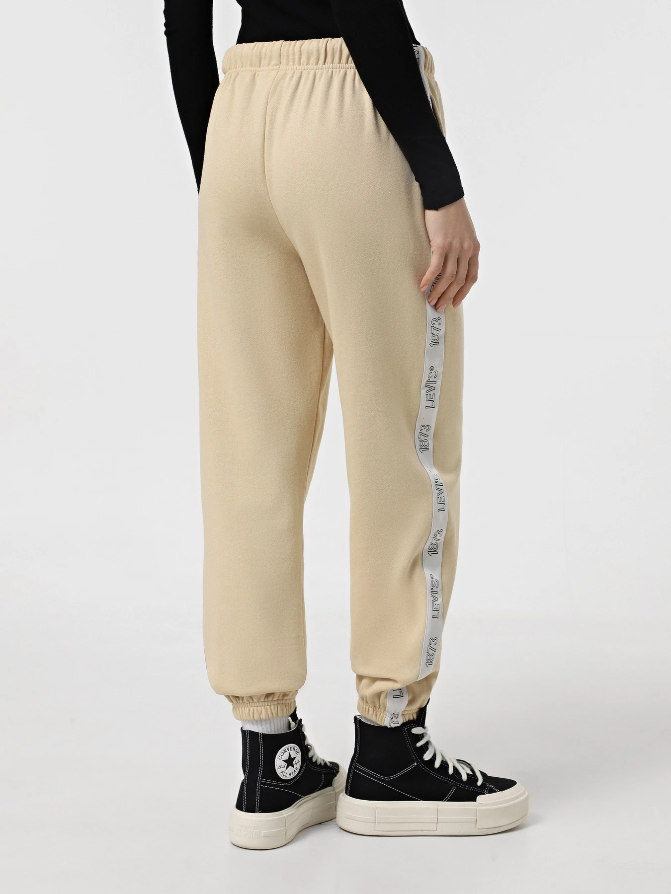 Брюки Levi's Graphic Laundry модель A3569;0007 Брюки Levi's Graphic Laundry модель A3569;0007 Фото