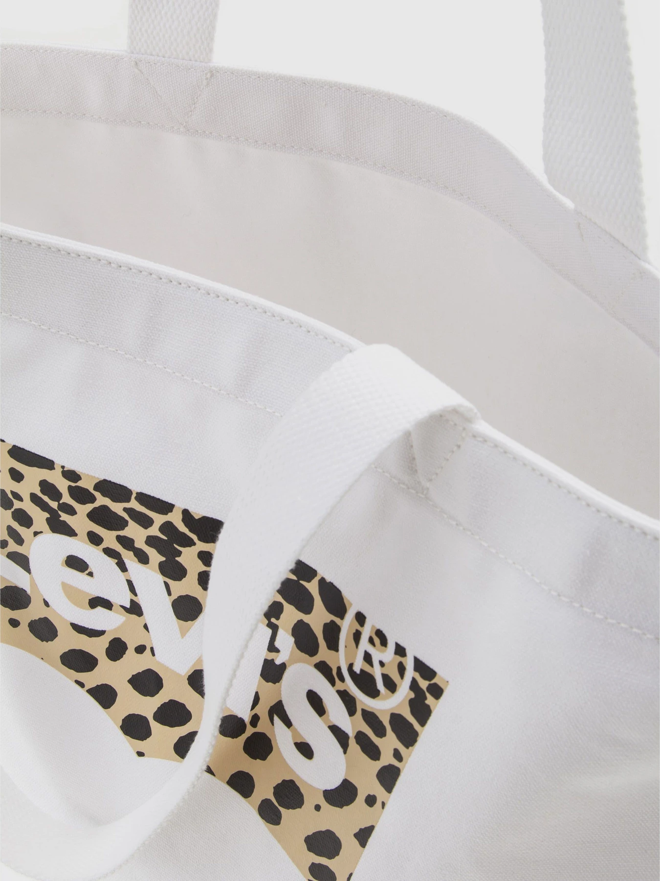 Сумки Levi's Batwing Tote модель 227853;640.221 Фото