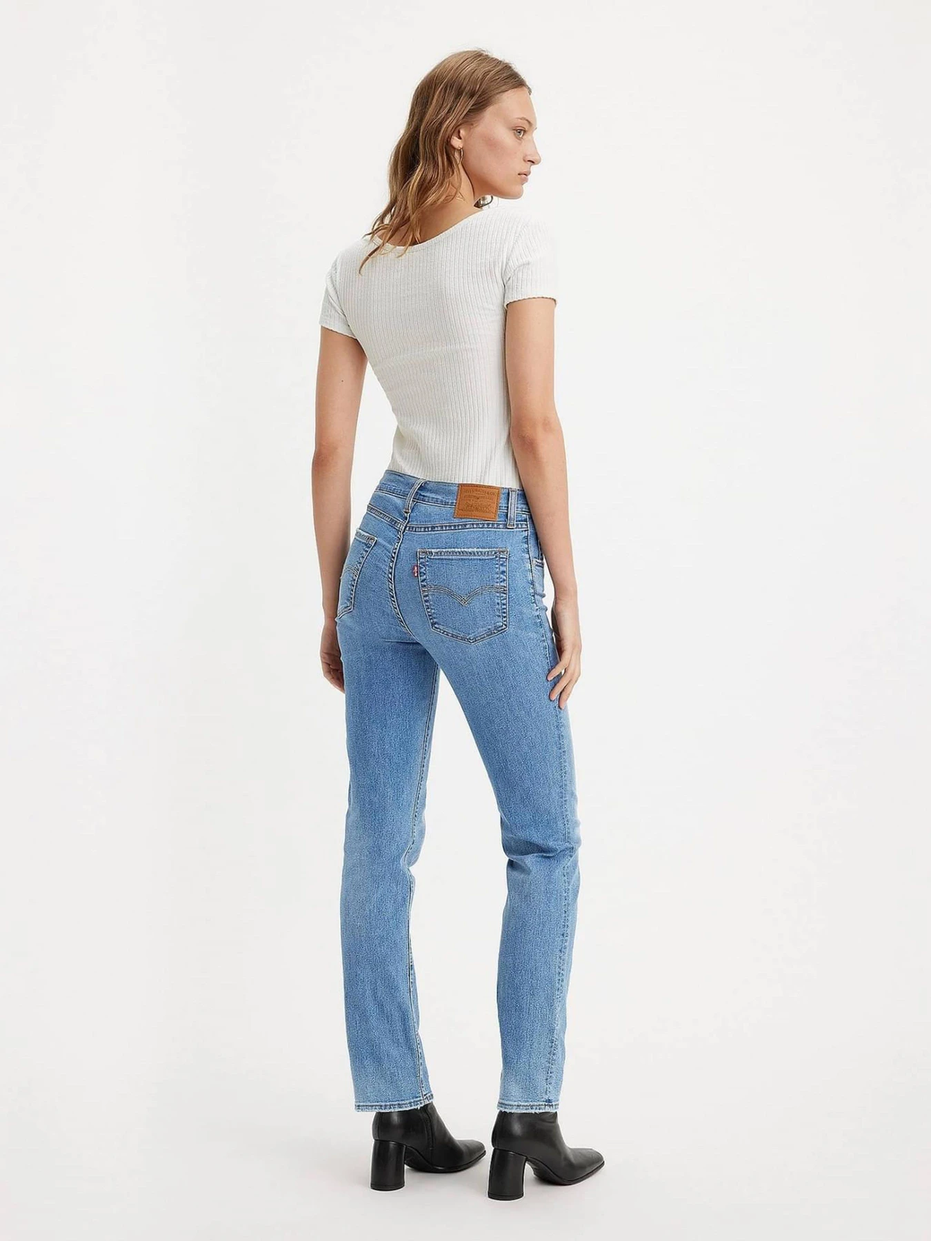 Джинсы Levi's 724 High Rise Straight Cool Jo модель 18883;0269 Джинсы Levi's 724 High Rise Straight Cool Jo модель 18883;0269 Фото