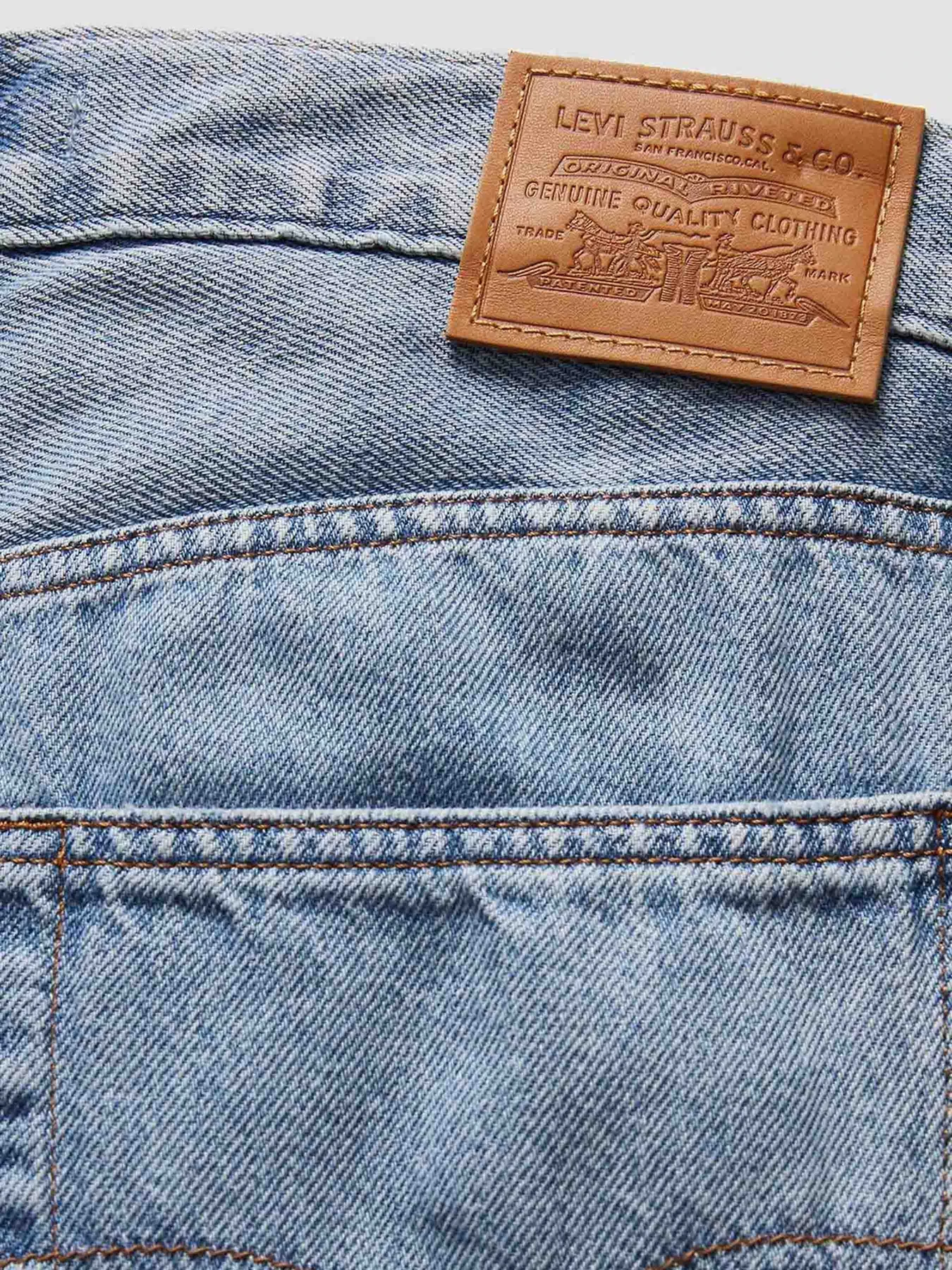 Джинси Levi's Baggy Dad Make A Difference Lb модель A3494;0033 Джинси Levi's Baggy Dad Make A Difference Lb модель A3494;0033 Фото