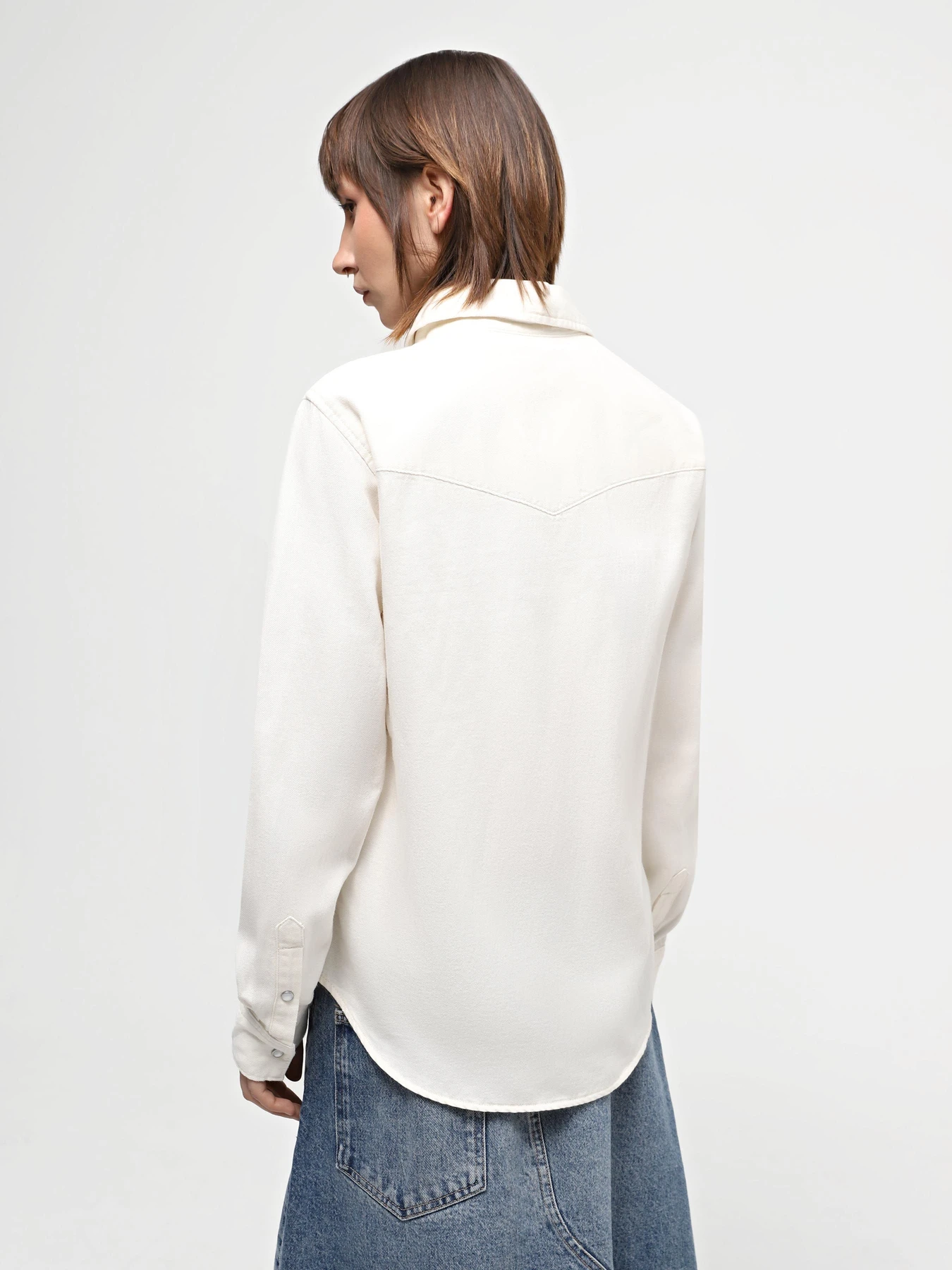Сорочки Levi's Iconic Western Ecru Crew 4 модель 16786;0014 Сорочки Levi's Iconic Western Ecru Crew 4 модель 16786;0014 Фото