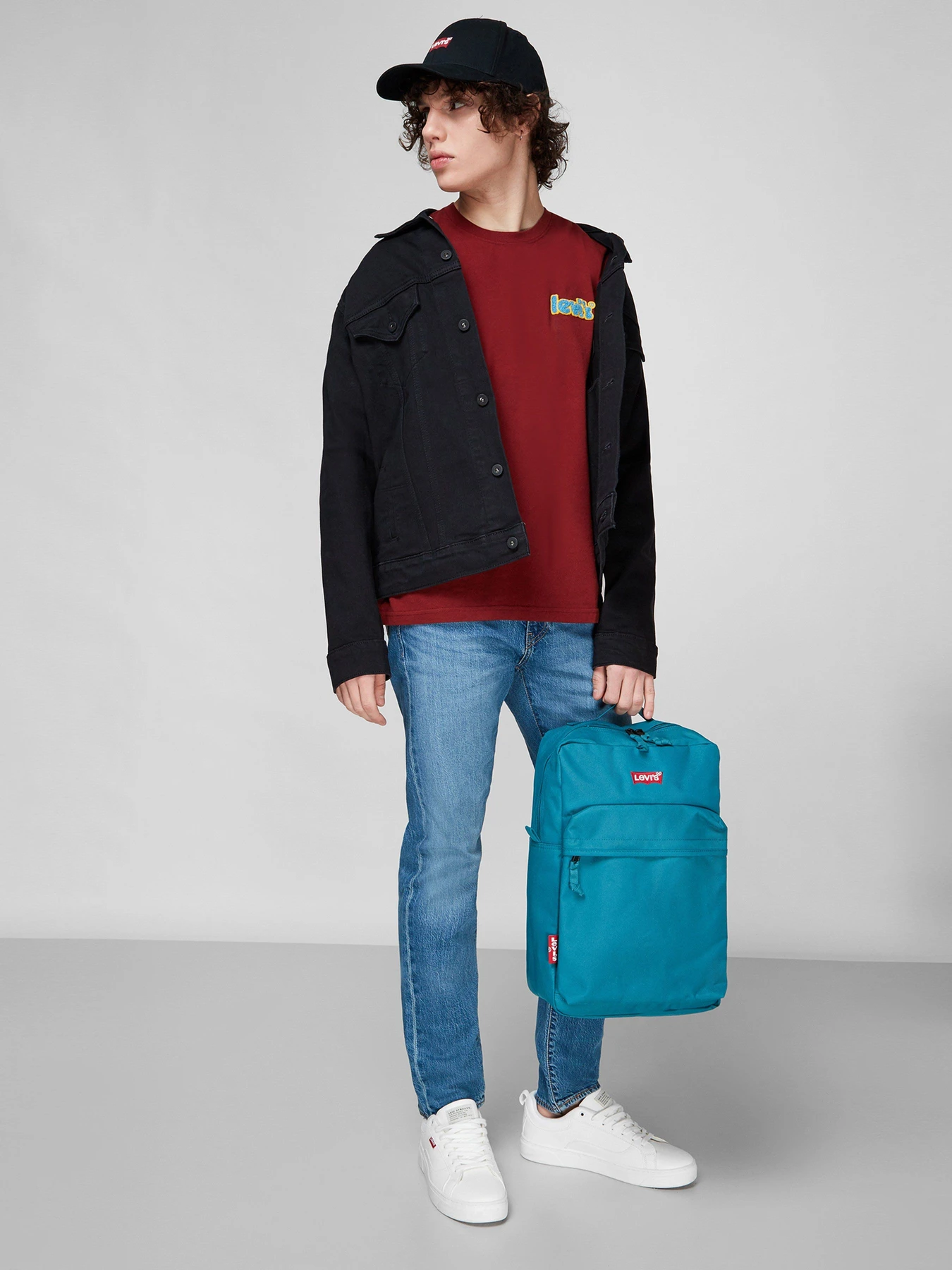 Куртки и дубленки Levi's The Trucker Dark Horse модель 72334;0403 Куртки и дубленки Levi's The Trucker Dark Horse модель 72334;0403 Фото