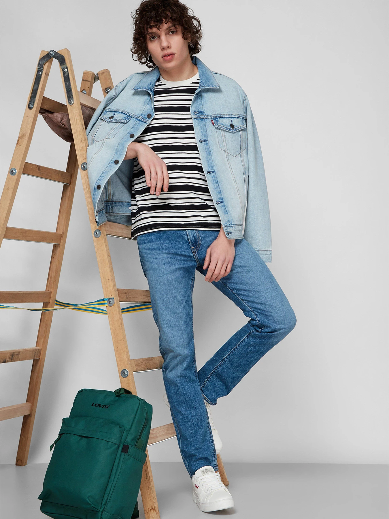 Куртки и дубленки Levi's The Trucker New Light T модель 72334;0599 Куртки и дубленки Levi's The Trucker New Light T модель 72334;0599 Фото